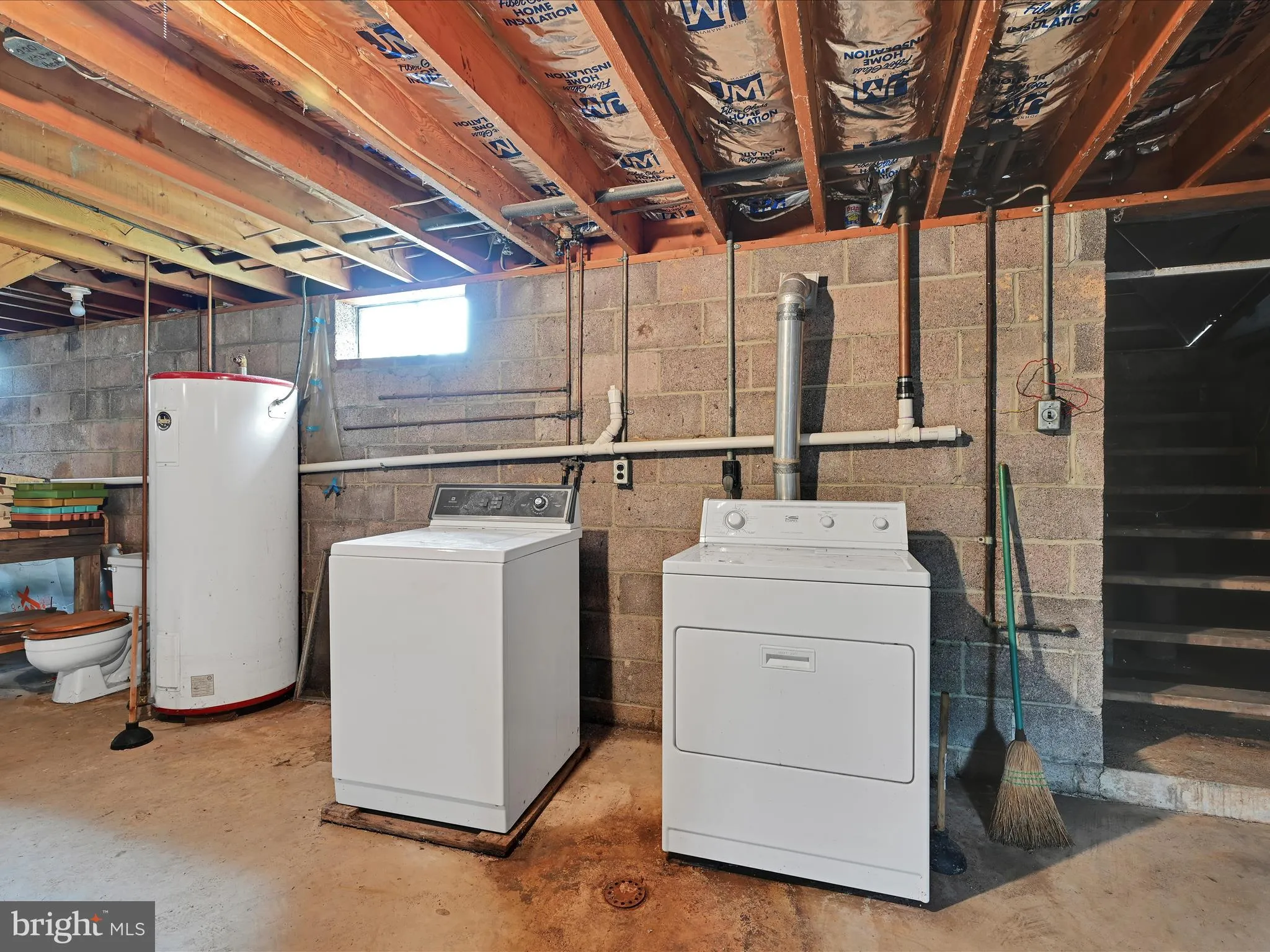 New Ringgold, Pennsylvania 17960, United States, 3 Bedrooms Bedrooms, ,2 BathroomsBathrooms,Residential,Pending,141998