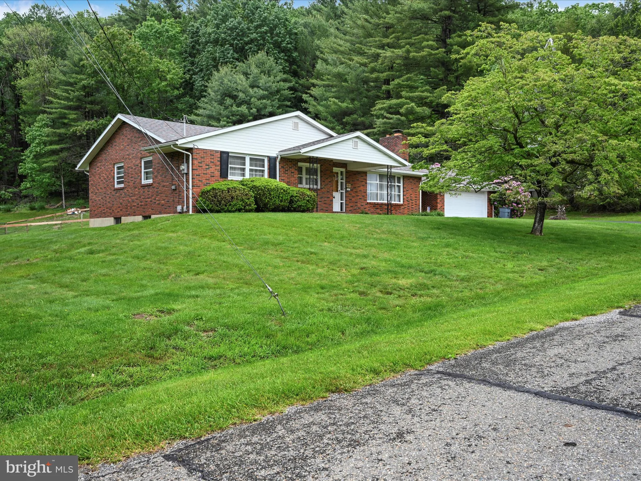 New Ringgold, Pennsylvania 17960, United States, 3 Bedrooms Bedrooms, ,2 BathroomsBathrooms,Residential,Pending,141998