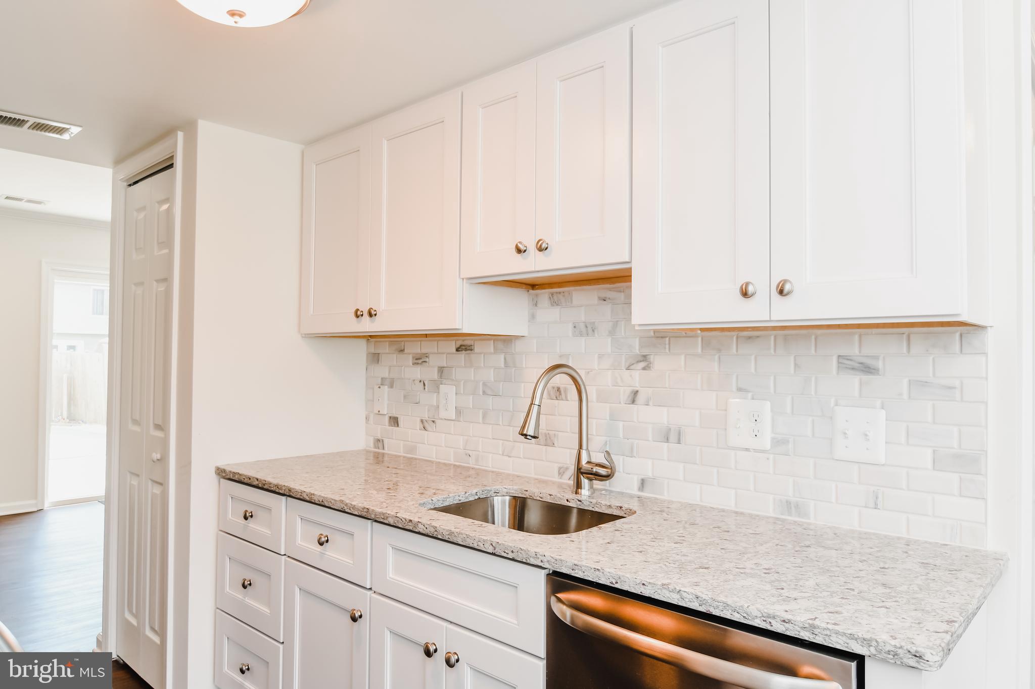 WHISPERING WOODS - Residential