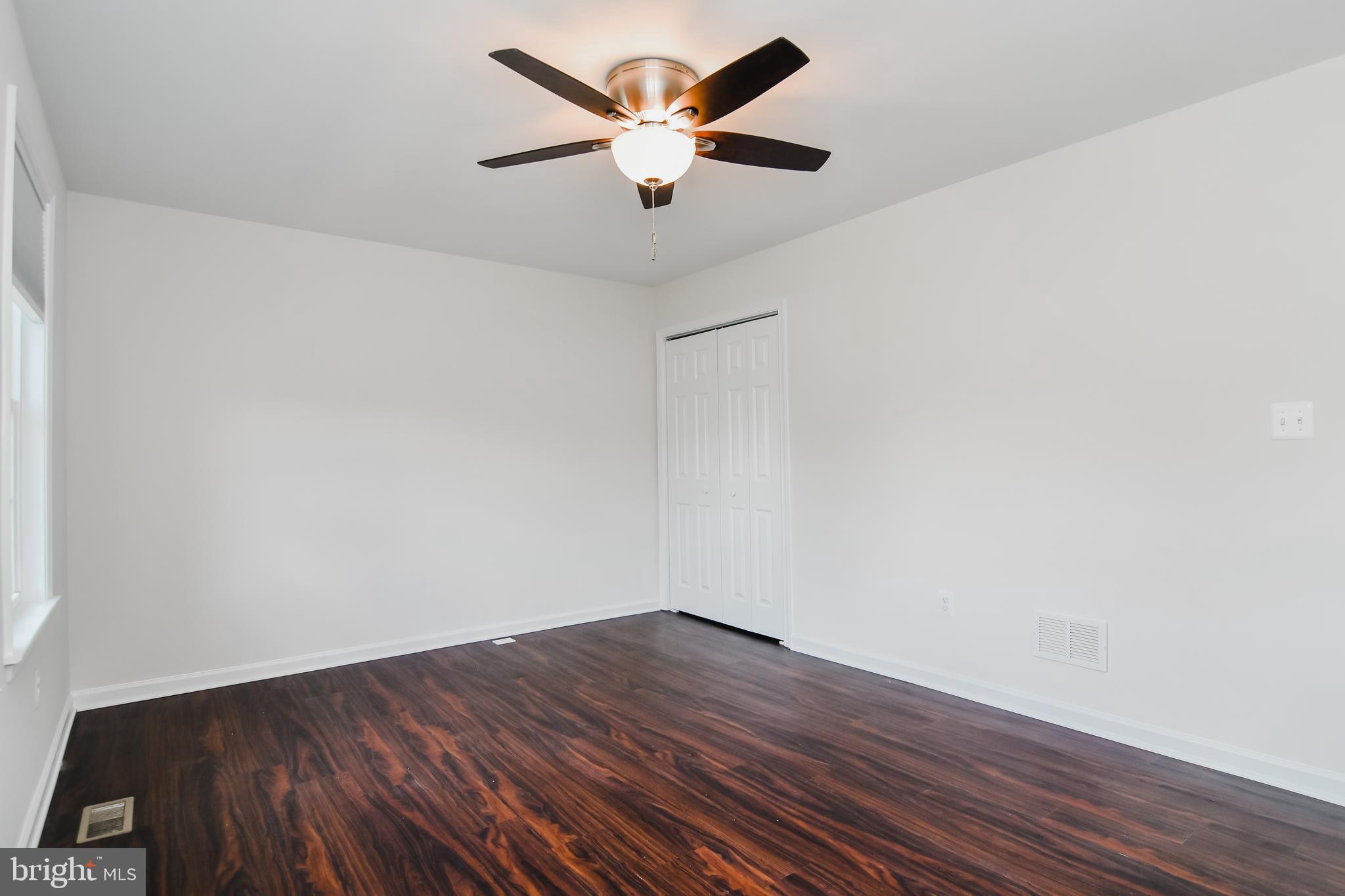 WHISPERING WOODS - Residential