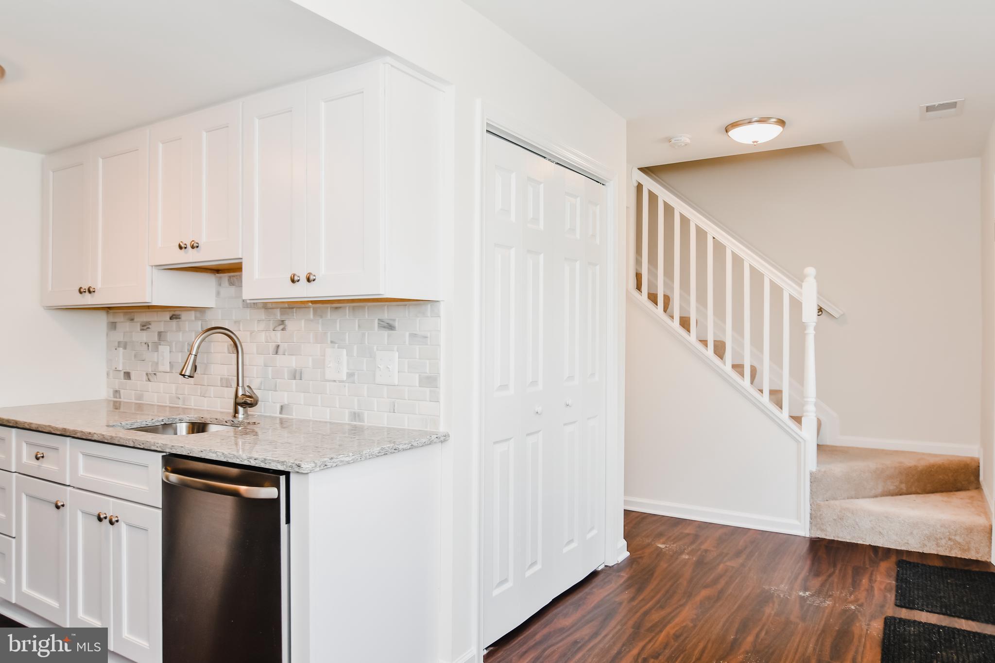 WHISPERING WOODS - Residential