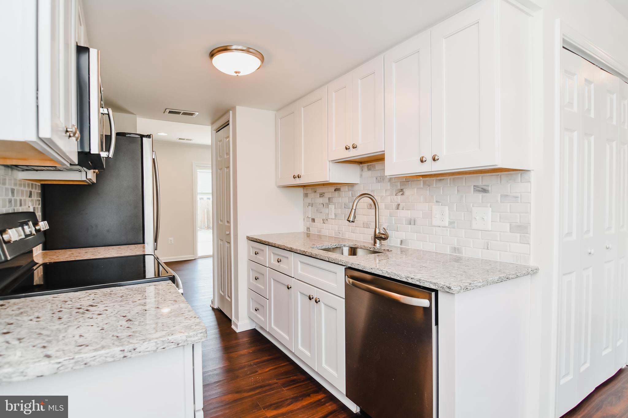 WHISPERING WOODS - Residential