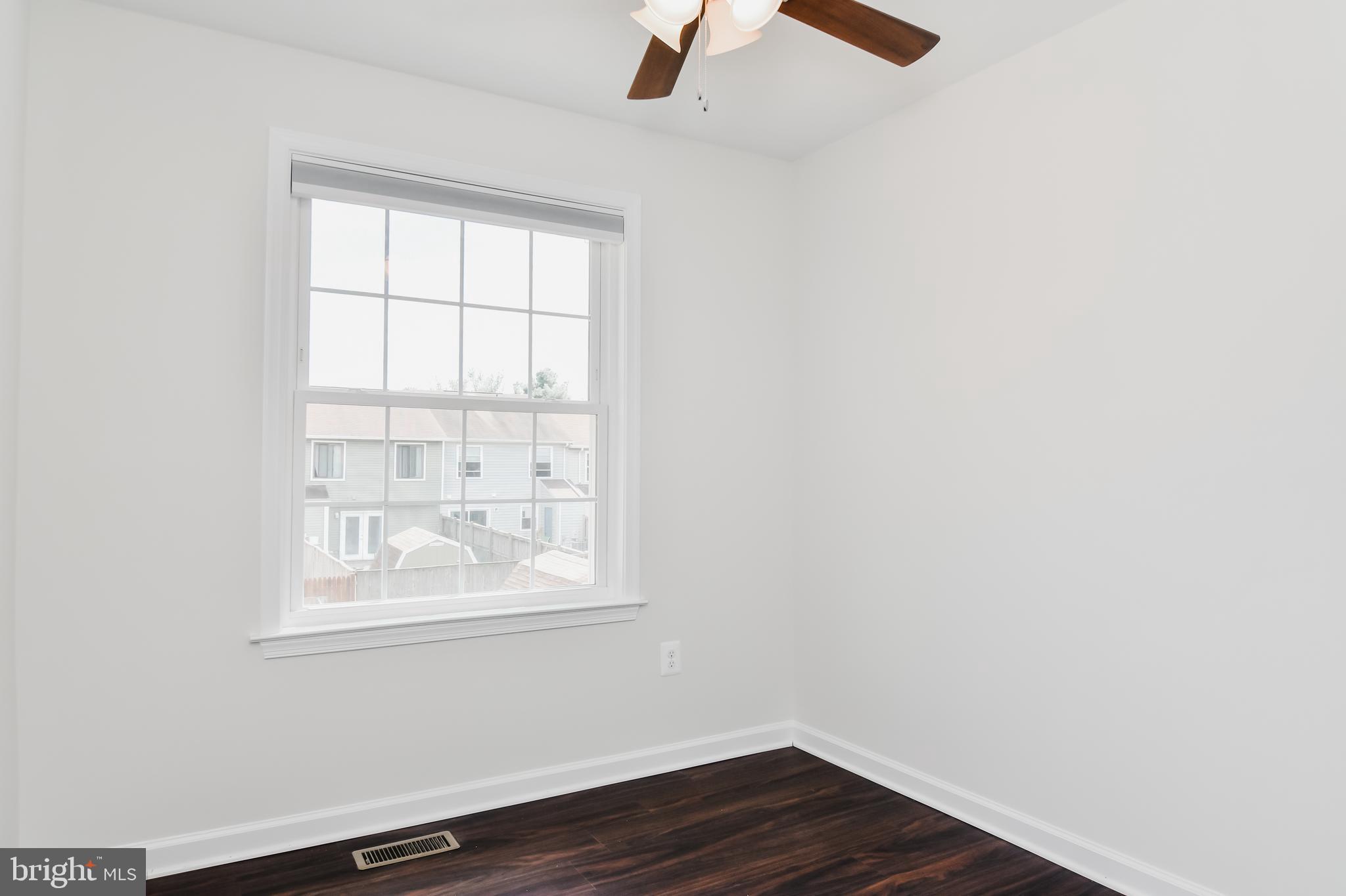 WHISPERING WOODS - Residential