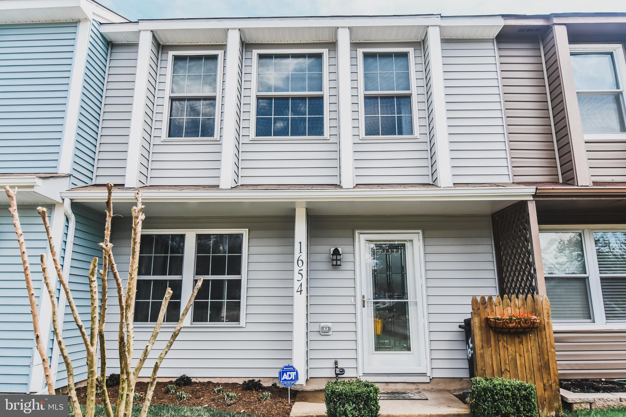 WHISPERING WOODS - Residential