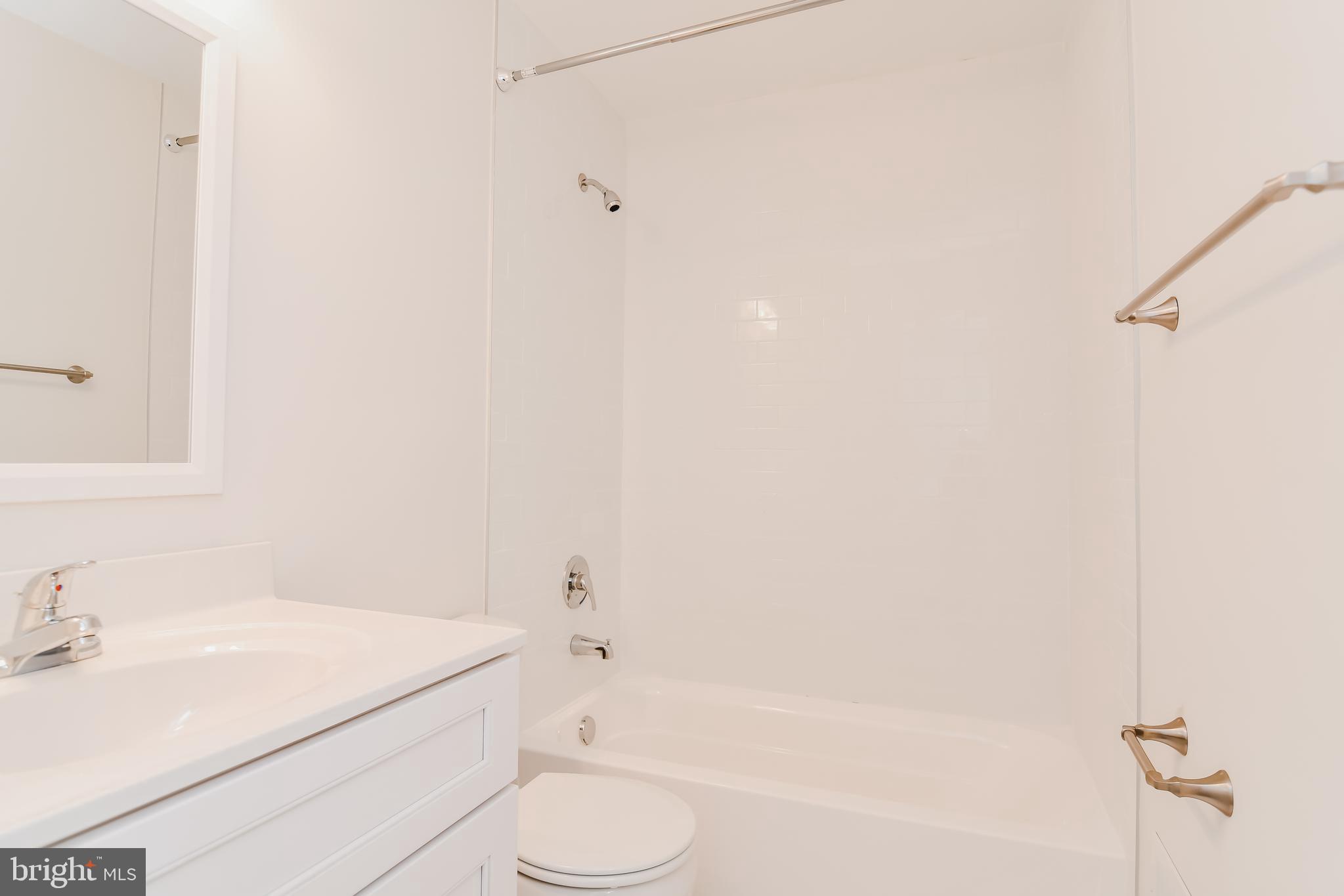 WHISPERING WOODS - Residential