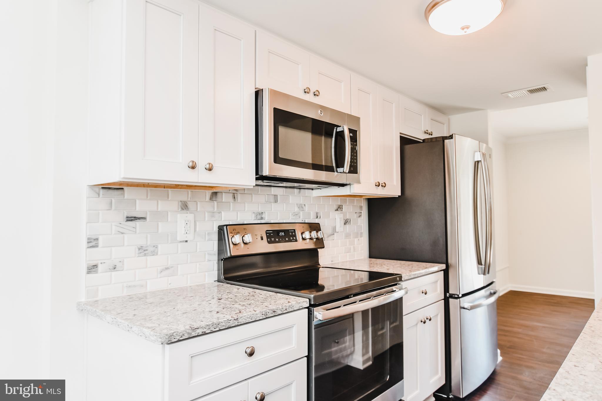 WHISPERING WOODS - Residential