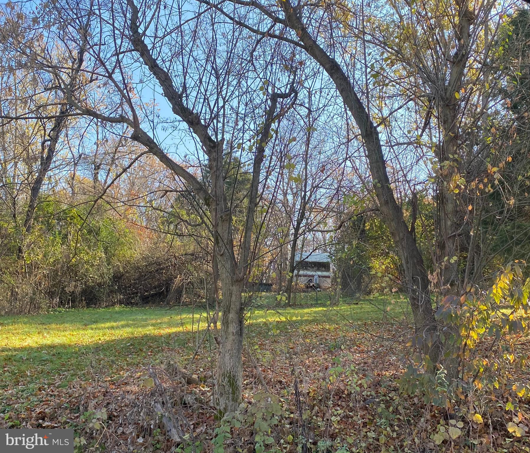 POTOMAC PARK ESTATES - Land