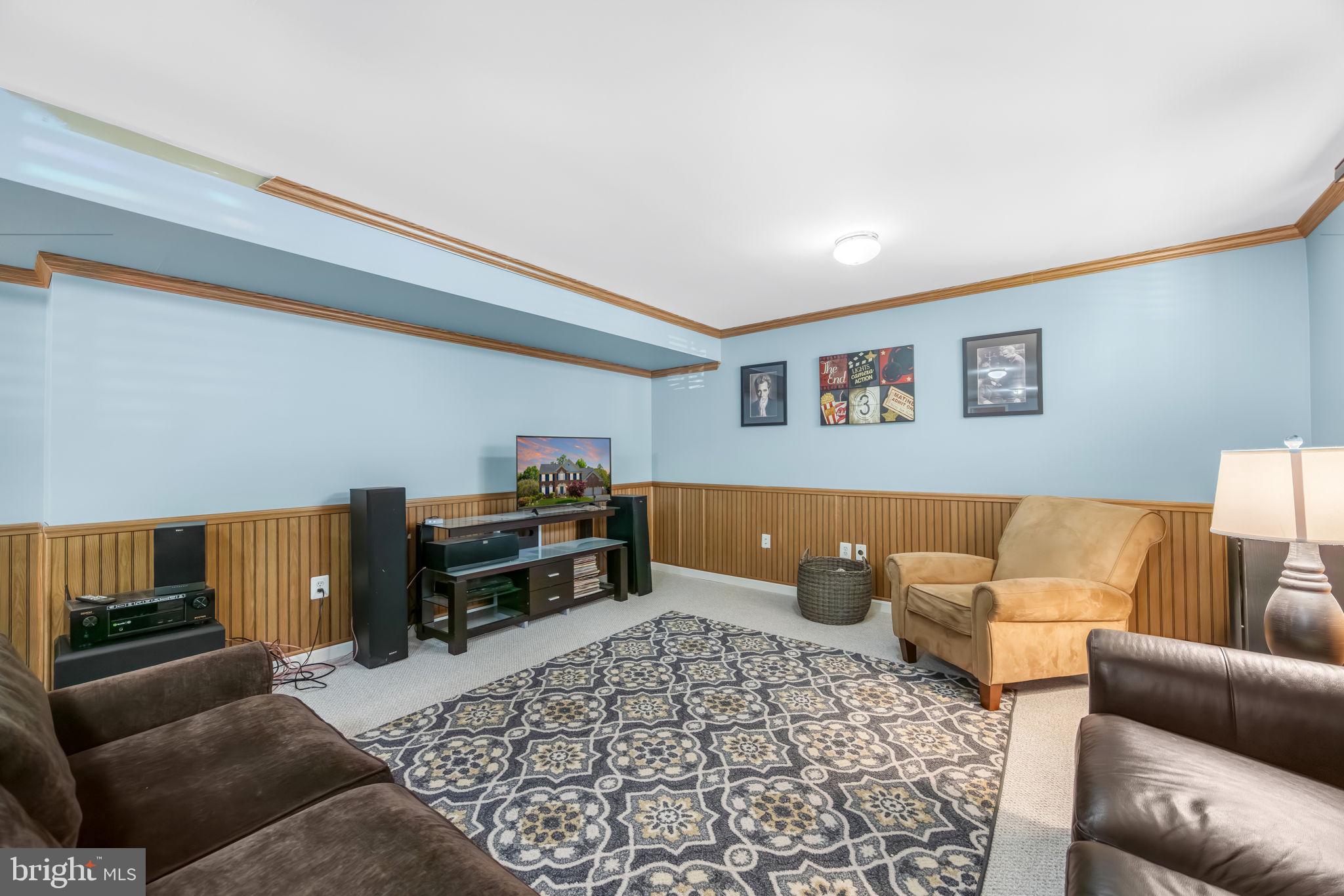 HAMPTON OAKS - Residential