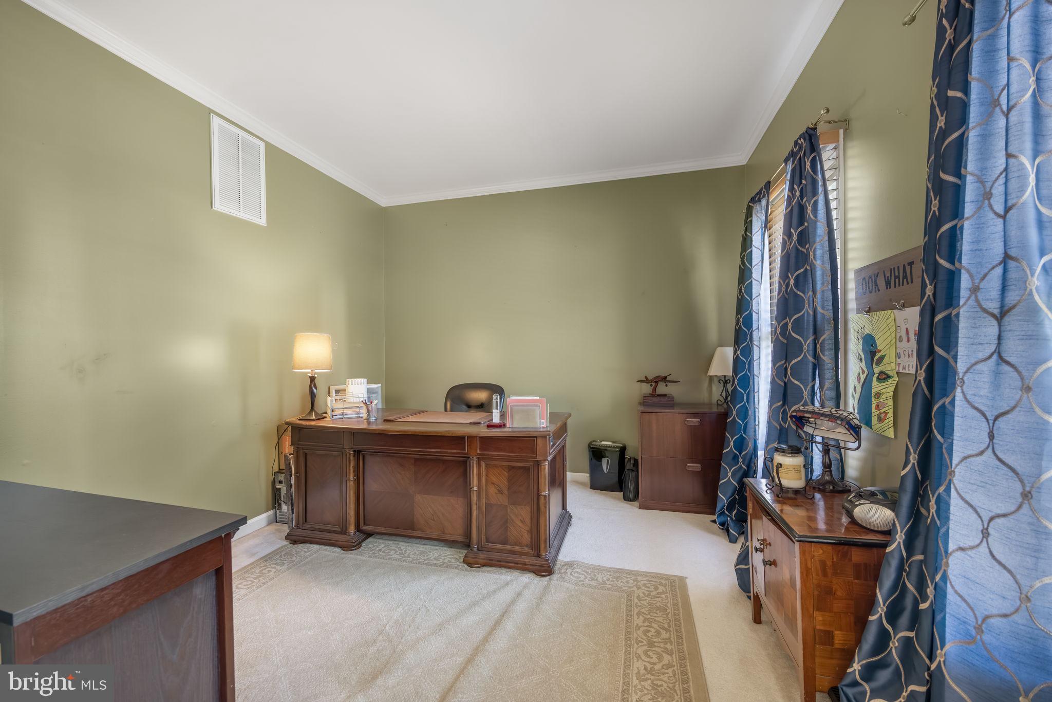 HAMPTON OAKS - Residential