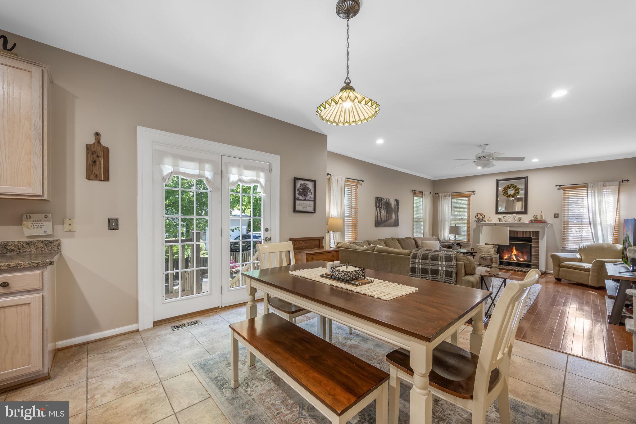 HAMPTON OAKS - Residential