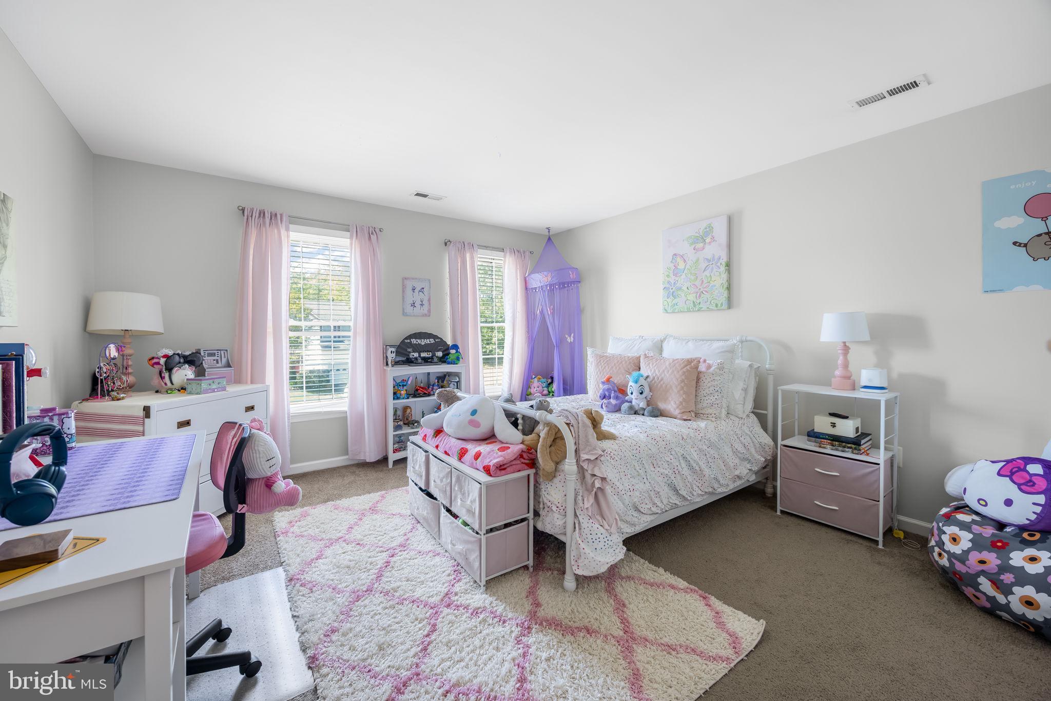 HAMPTON OAKS - Residential