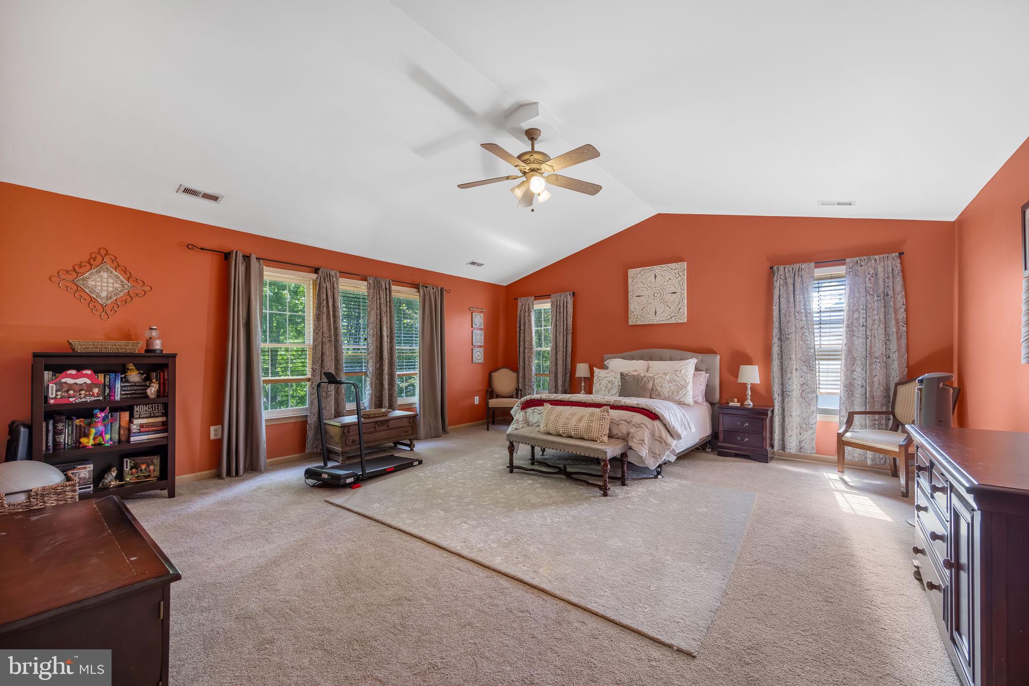 HAMPTON OAKS - Residential