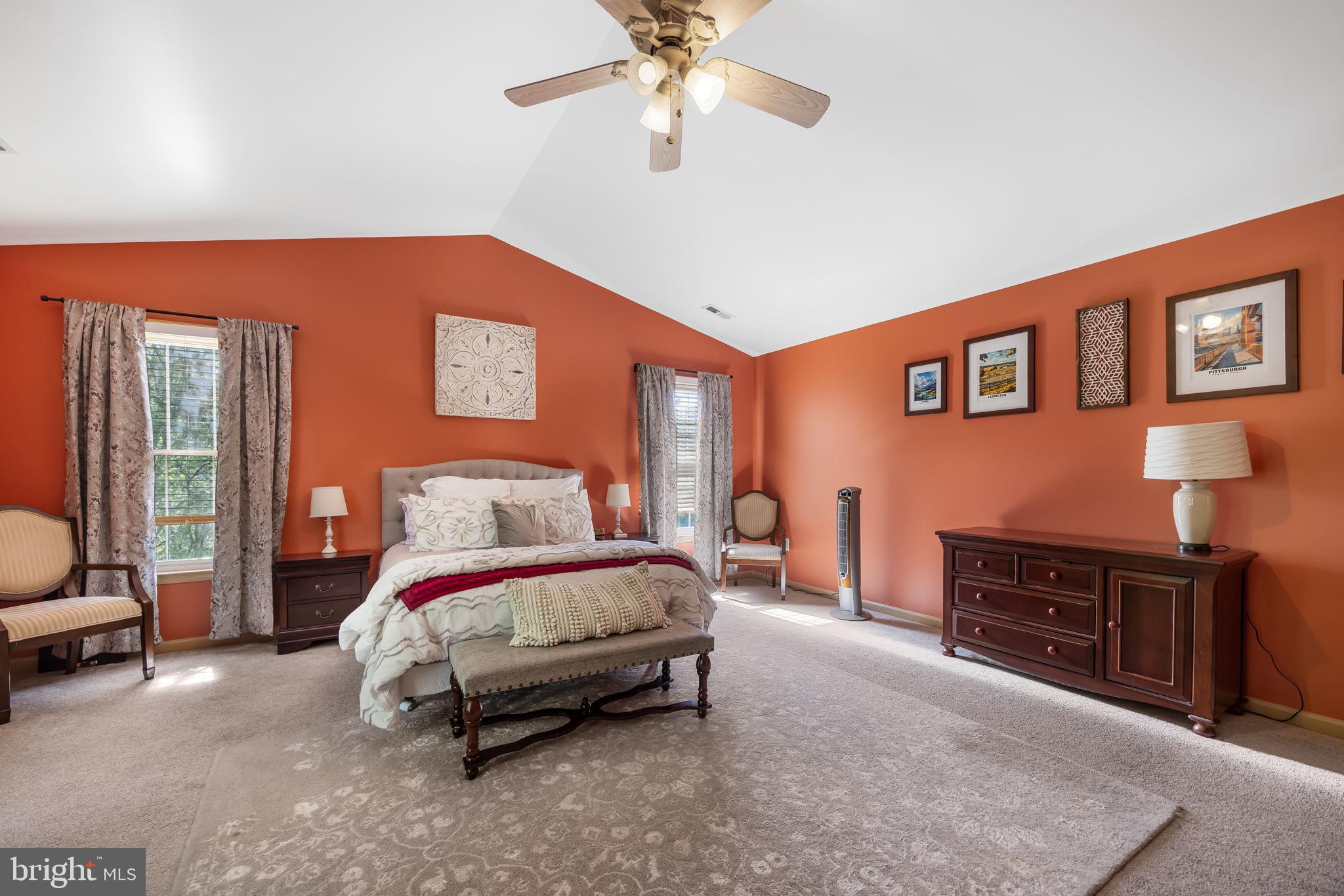 HAMPTON OAKS - Residential