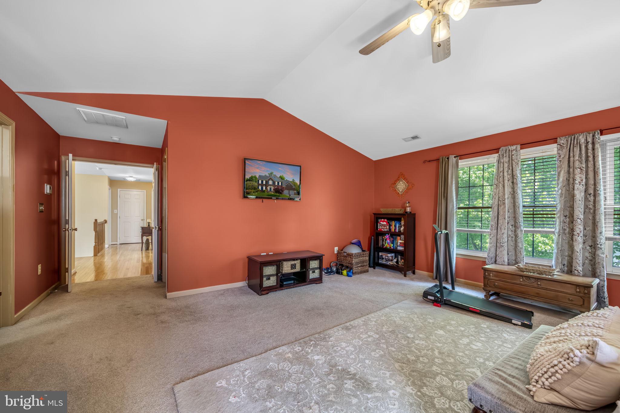 HAMPTON OAKS - Residential