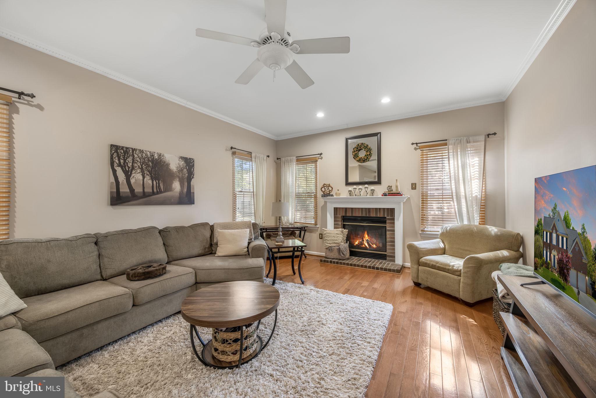 HAMPTON OAKS - Residential