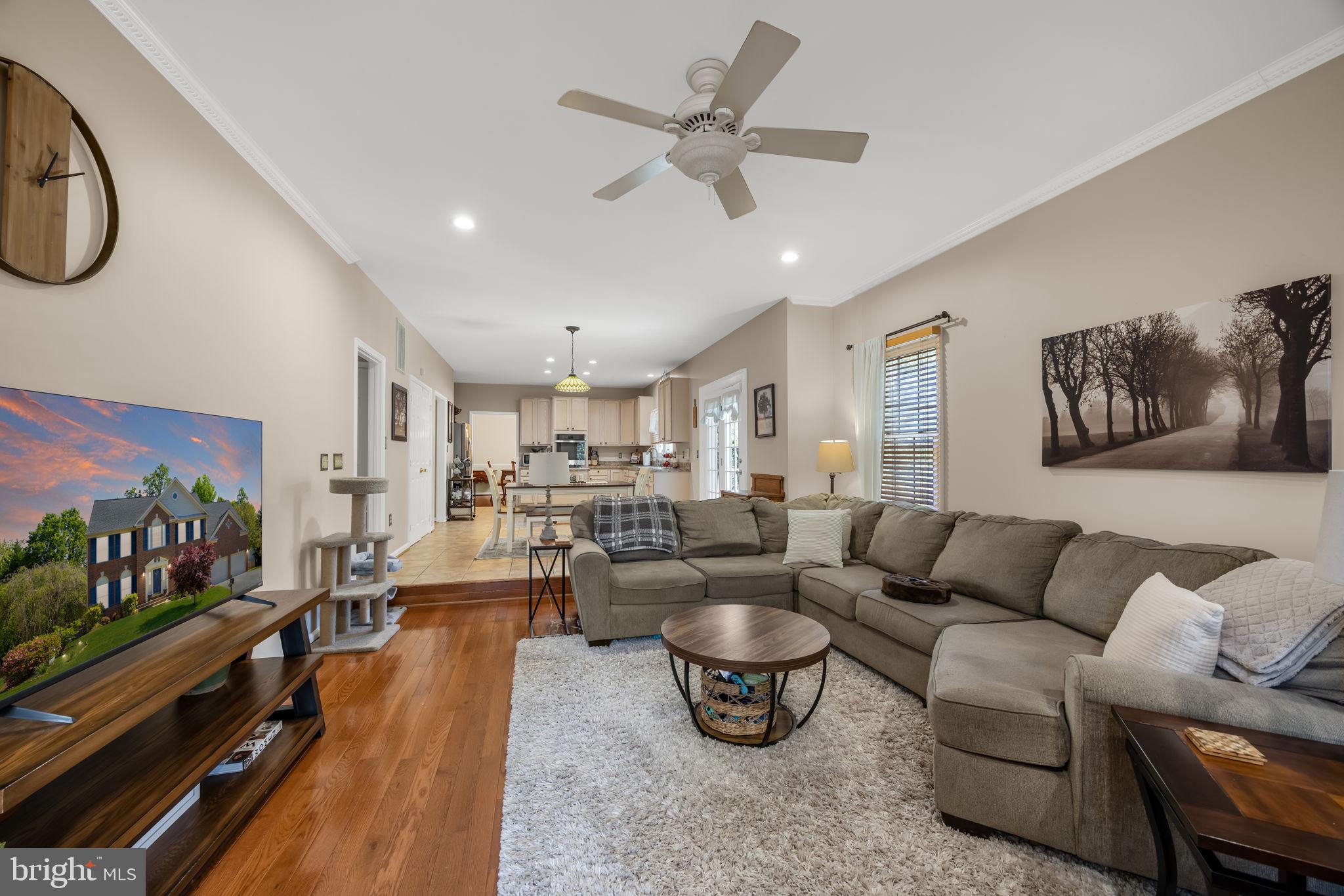 HAMPTON OAKS - Residential