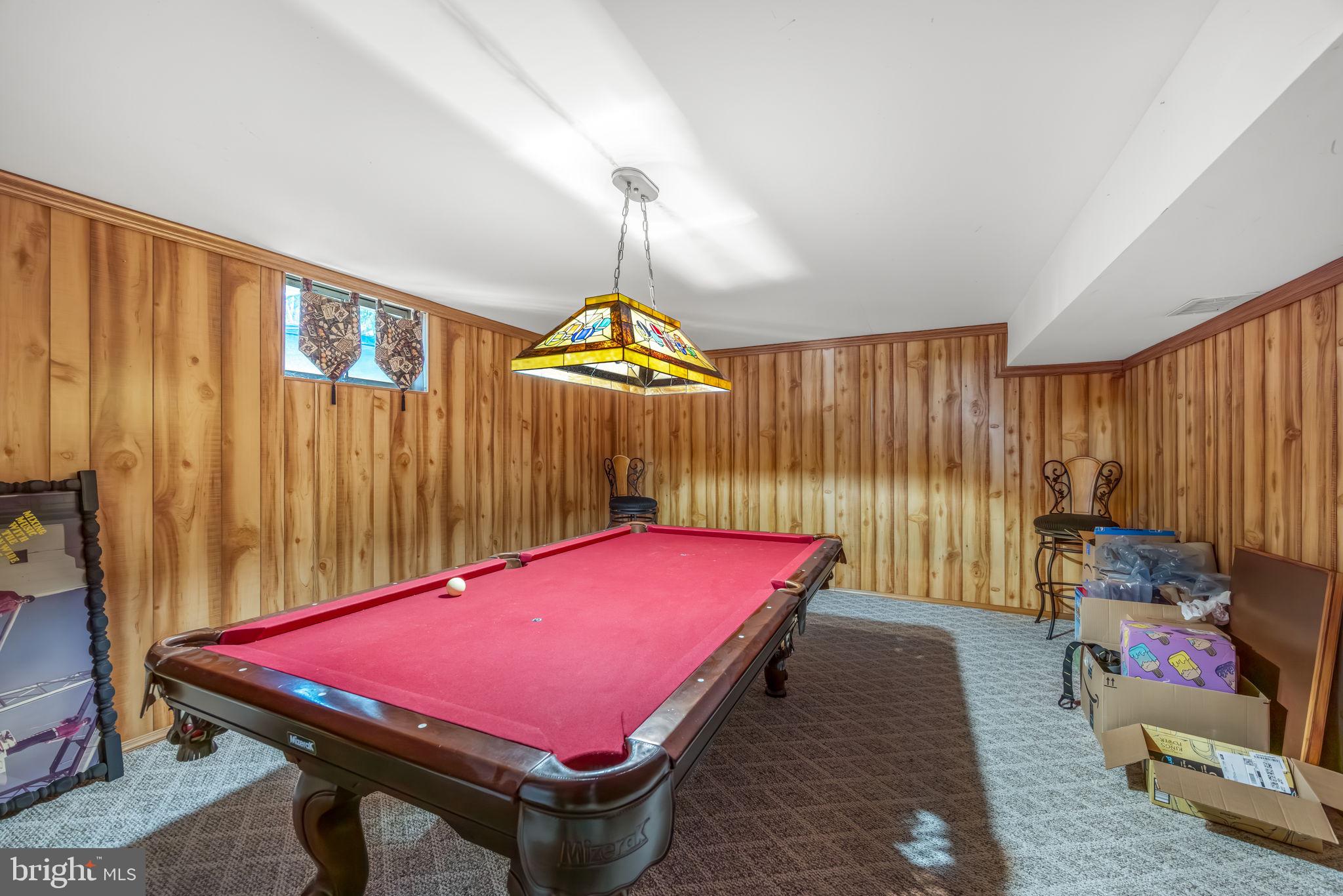 HAMPTON OAKS - Residential