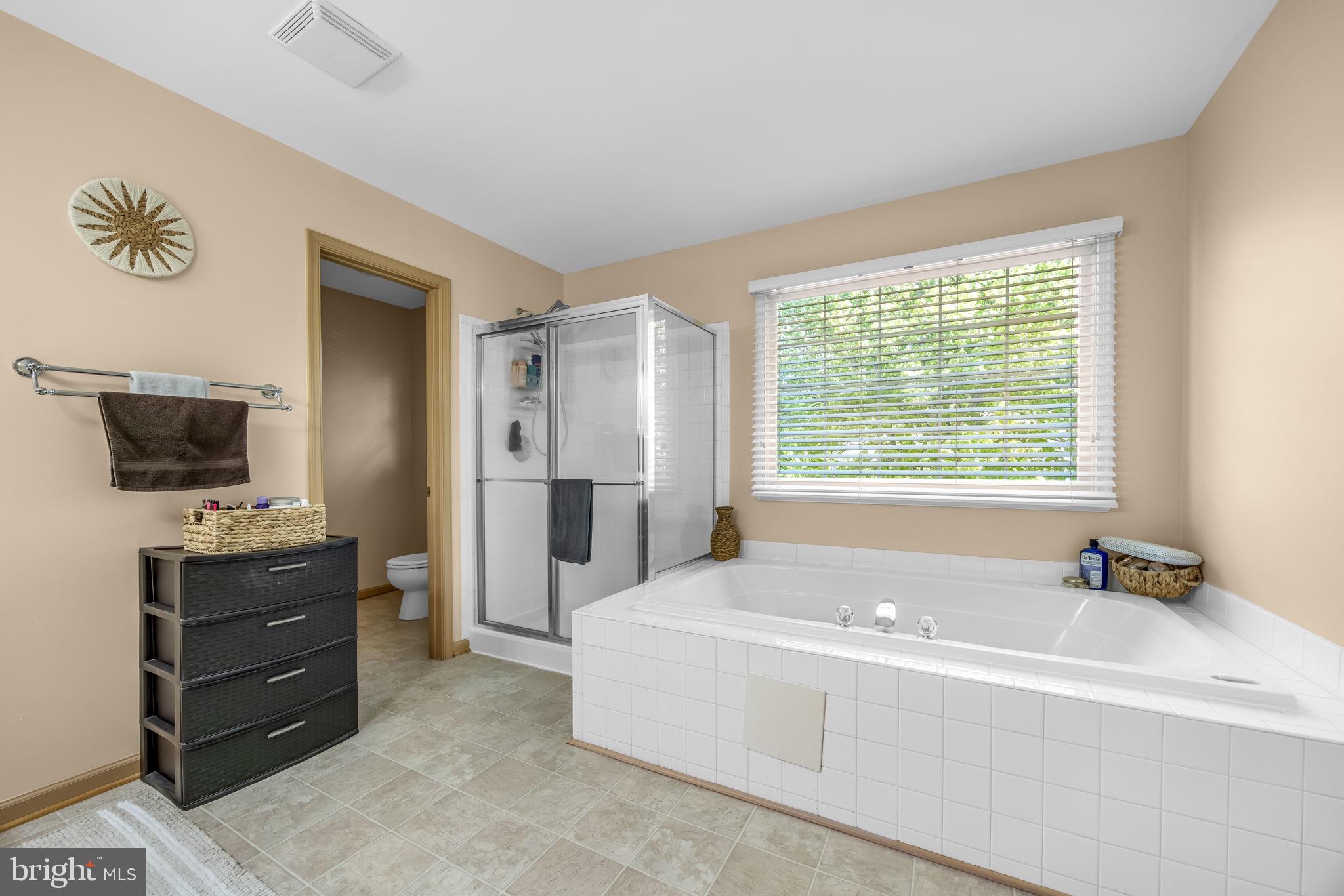 HAMPTON OAKS - Residential