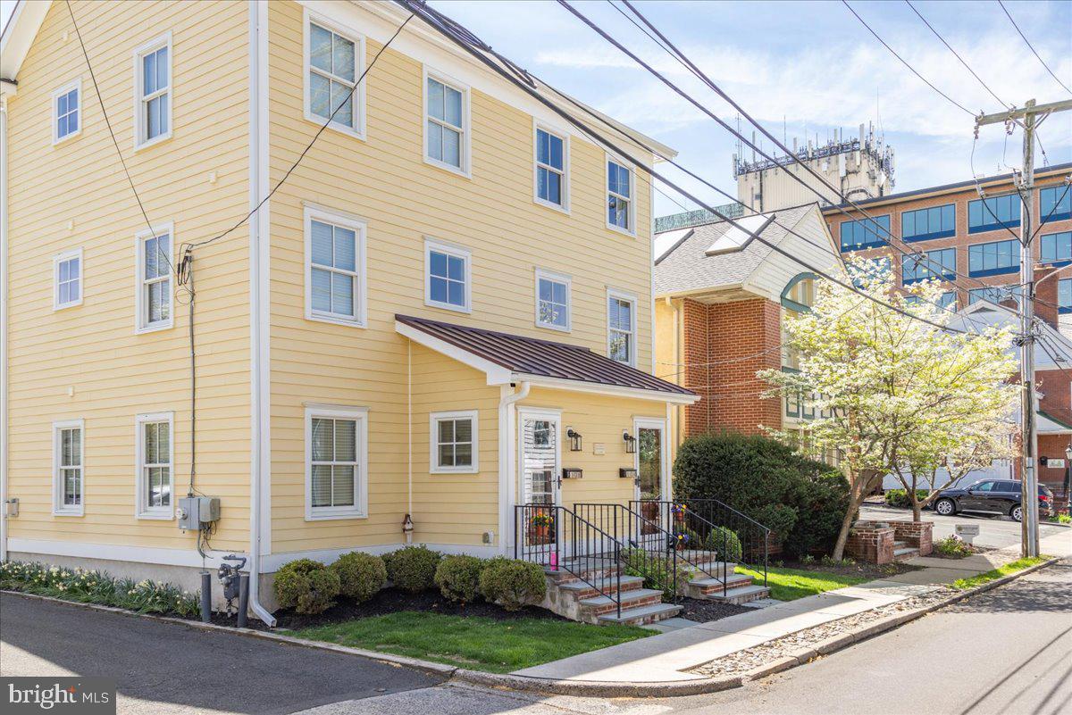 DOYLESTOWN BORO - Residential