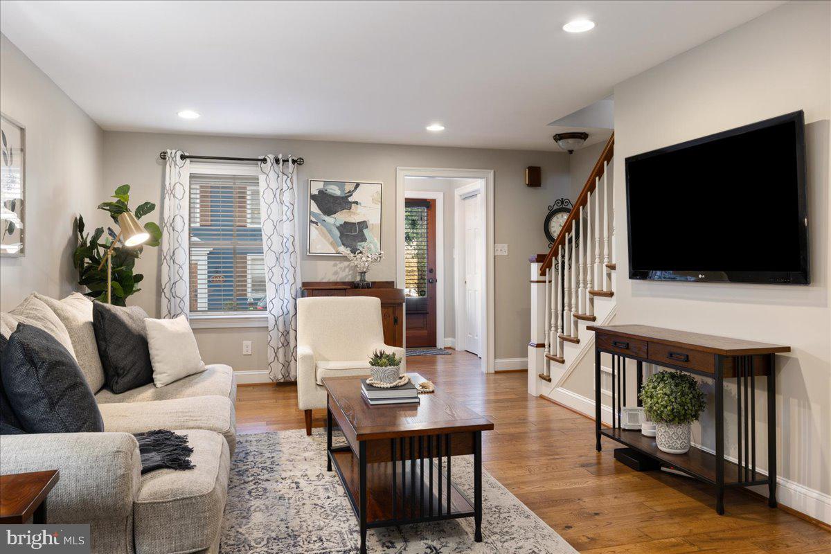 DOYLESTOWN BORO - Residential