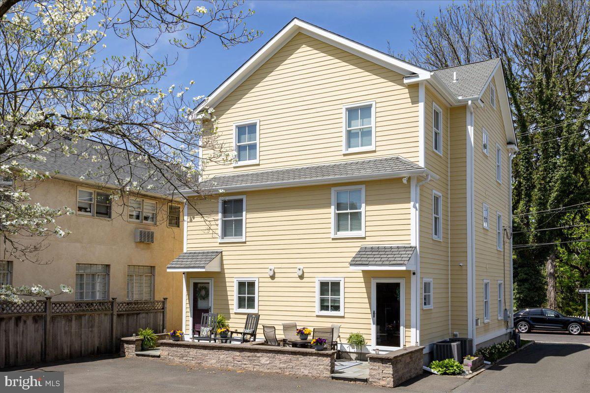 DOYLESTOWN BORO - Residential