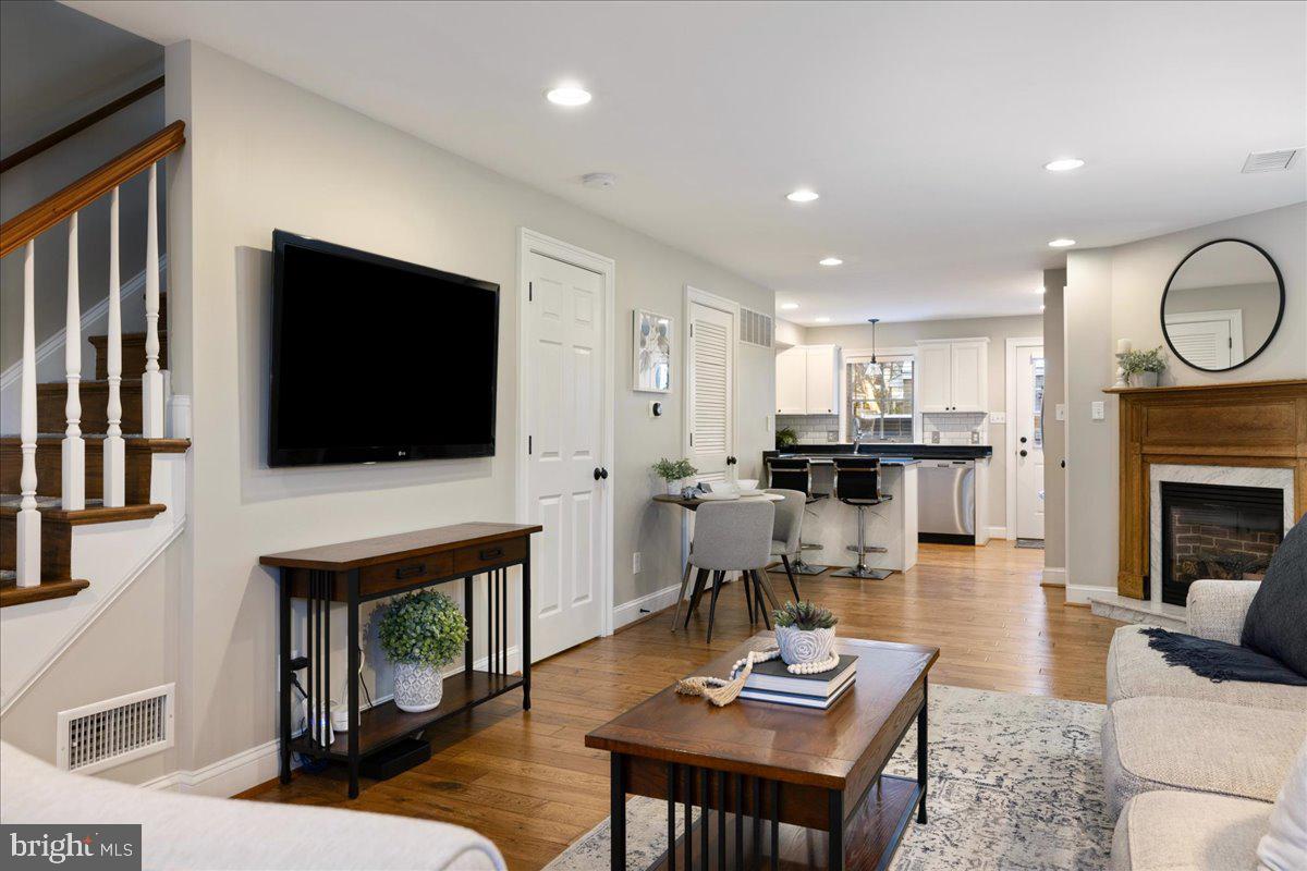 DOYLESTOWN BORO - Residential