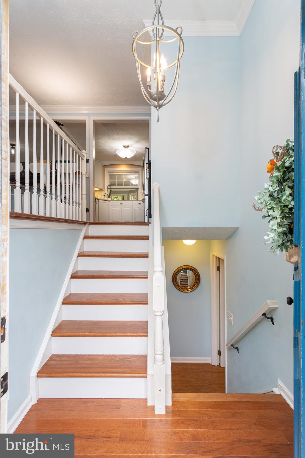 FIVE OAKS PLACE - Residential Lease