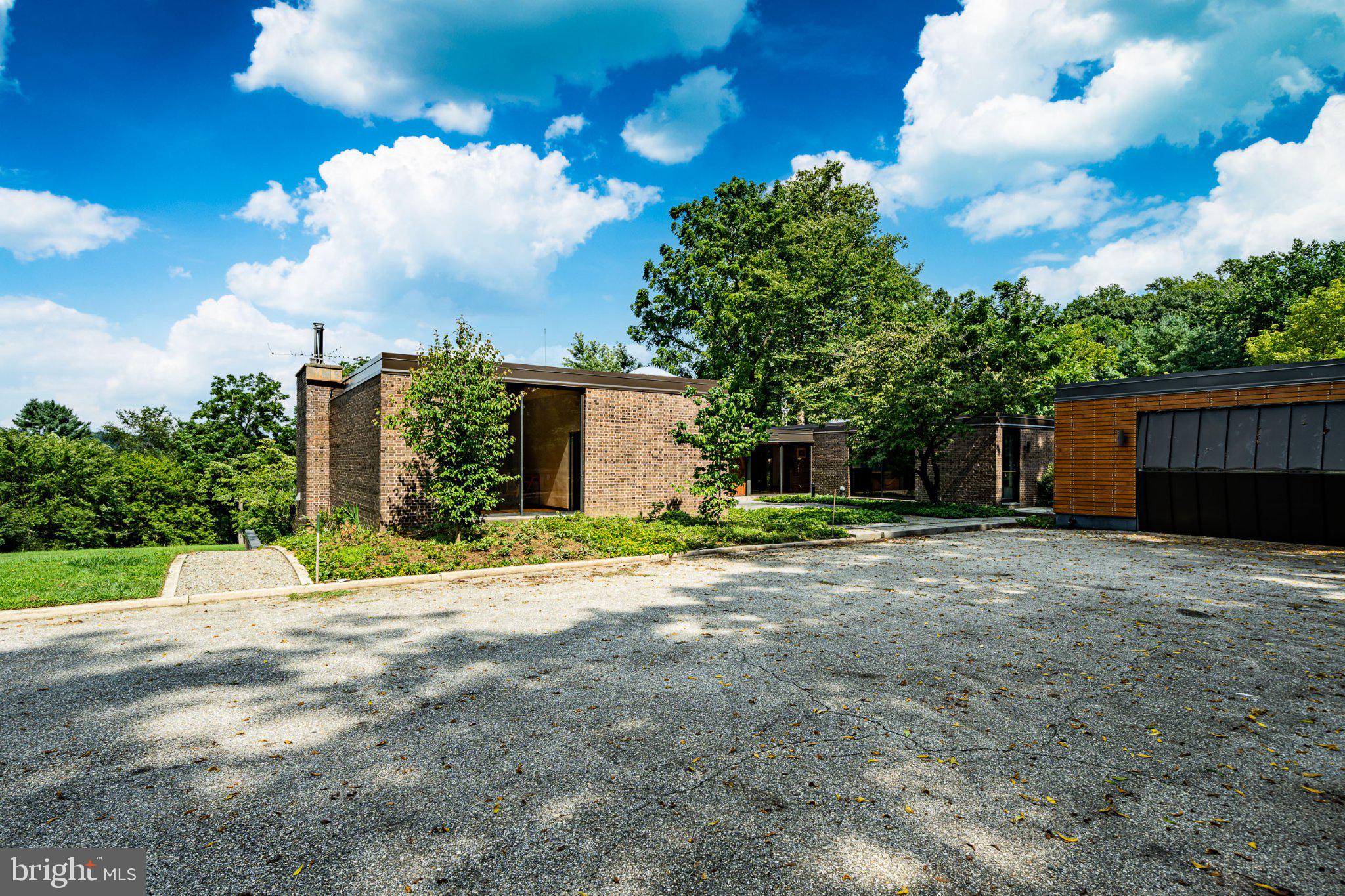 857 BRIARWOOD ROAD