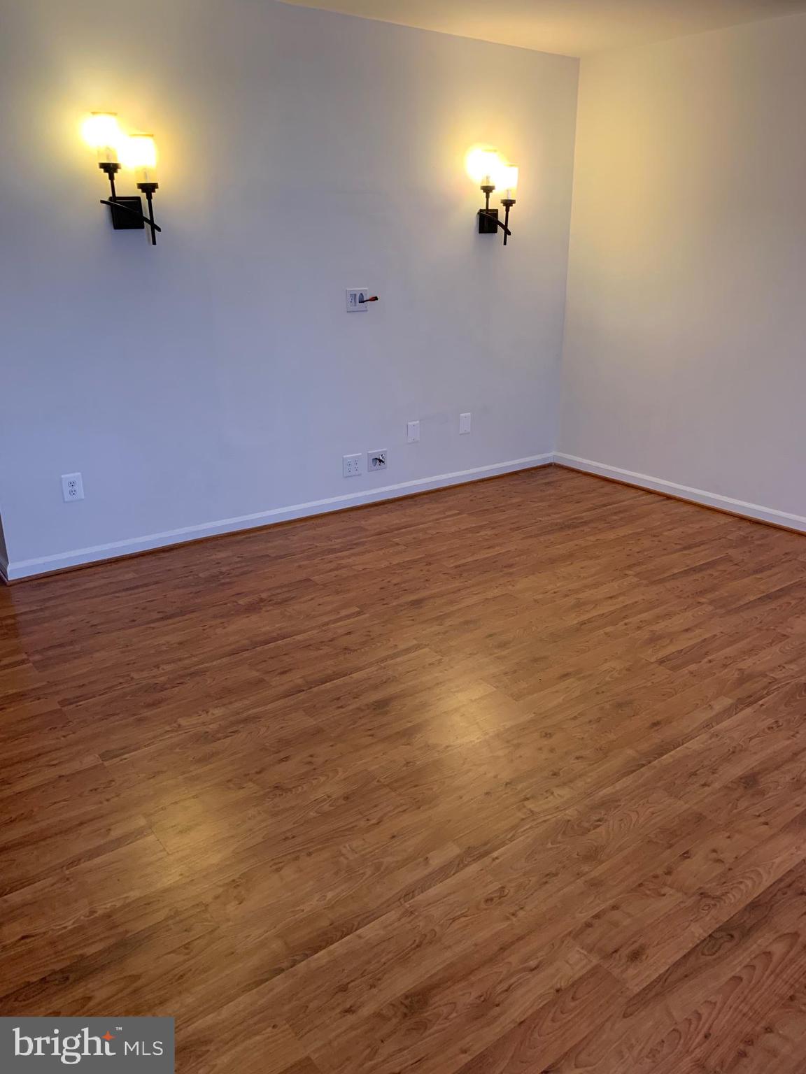 ASHBURN FARM - Residential Lease