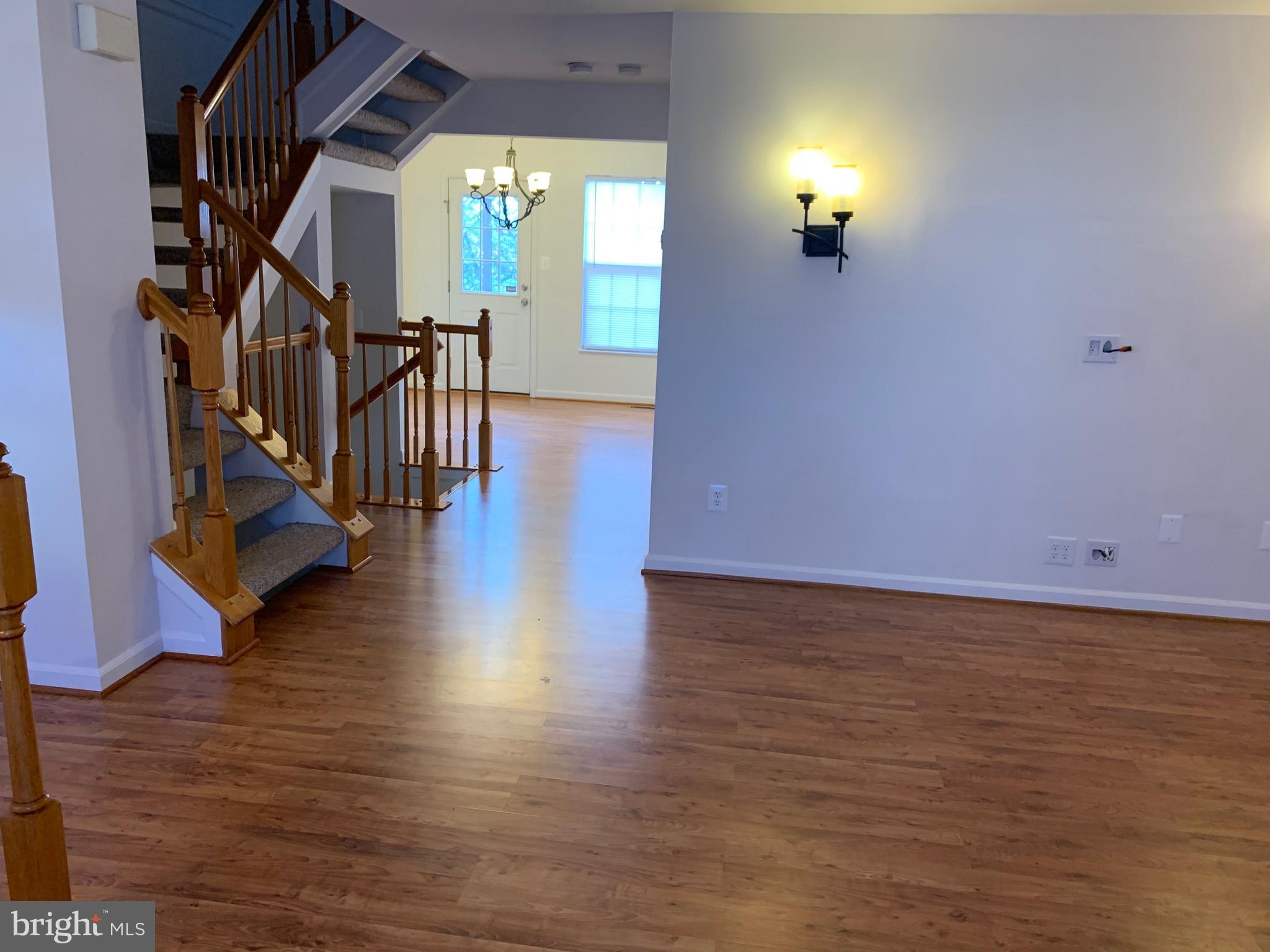 ASHBURN FARM - Residential Lease