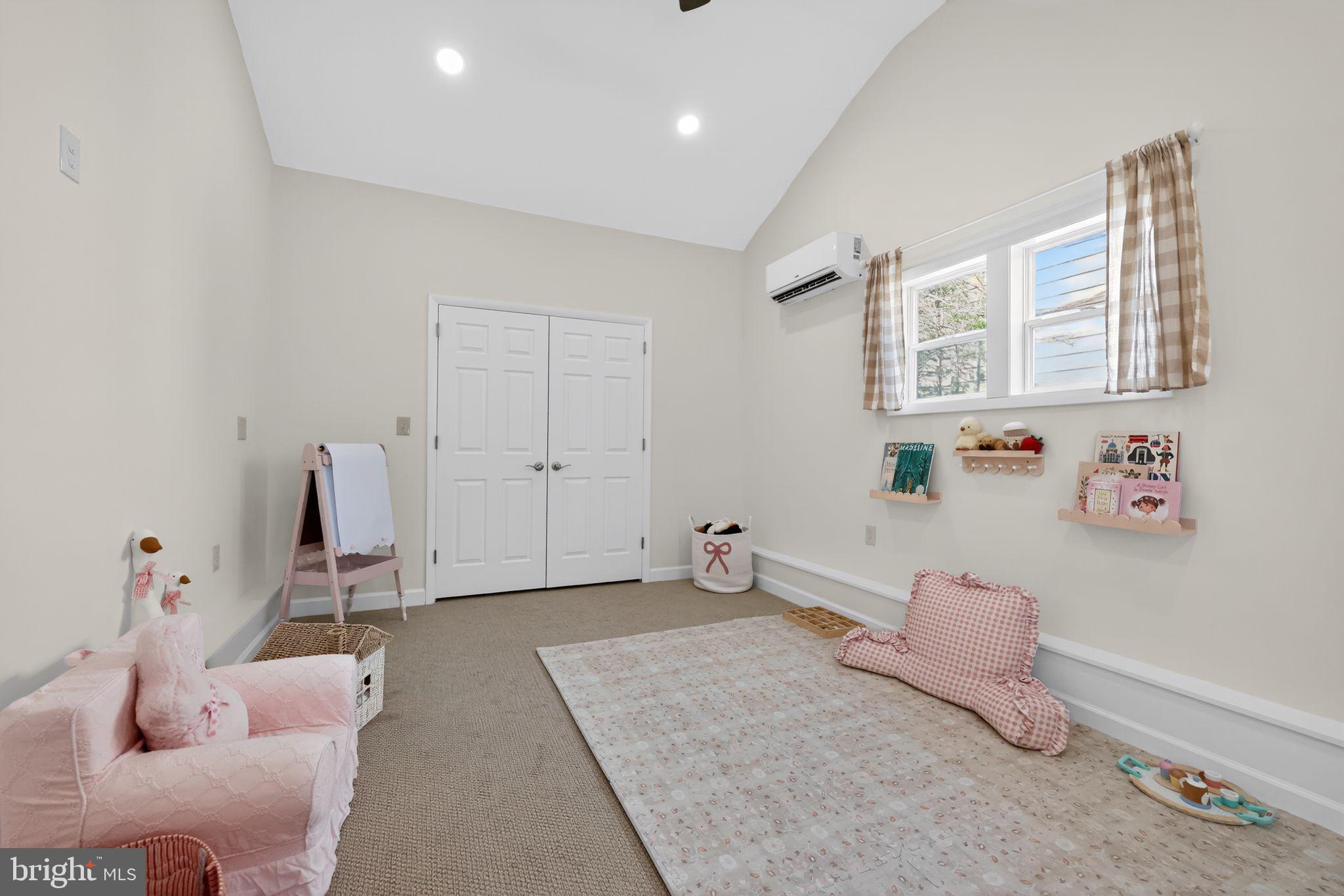 PENN VALLEY MANOR - Residential