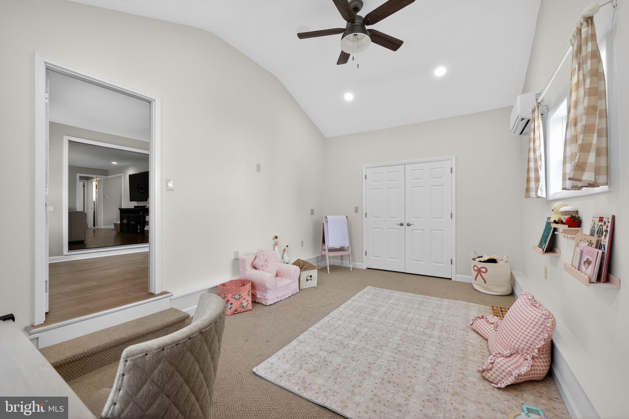 PENN VALLEY MANOR - Residential