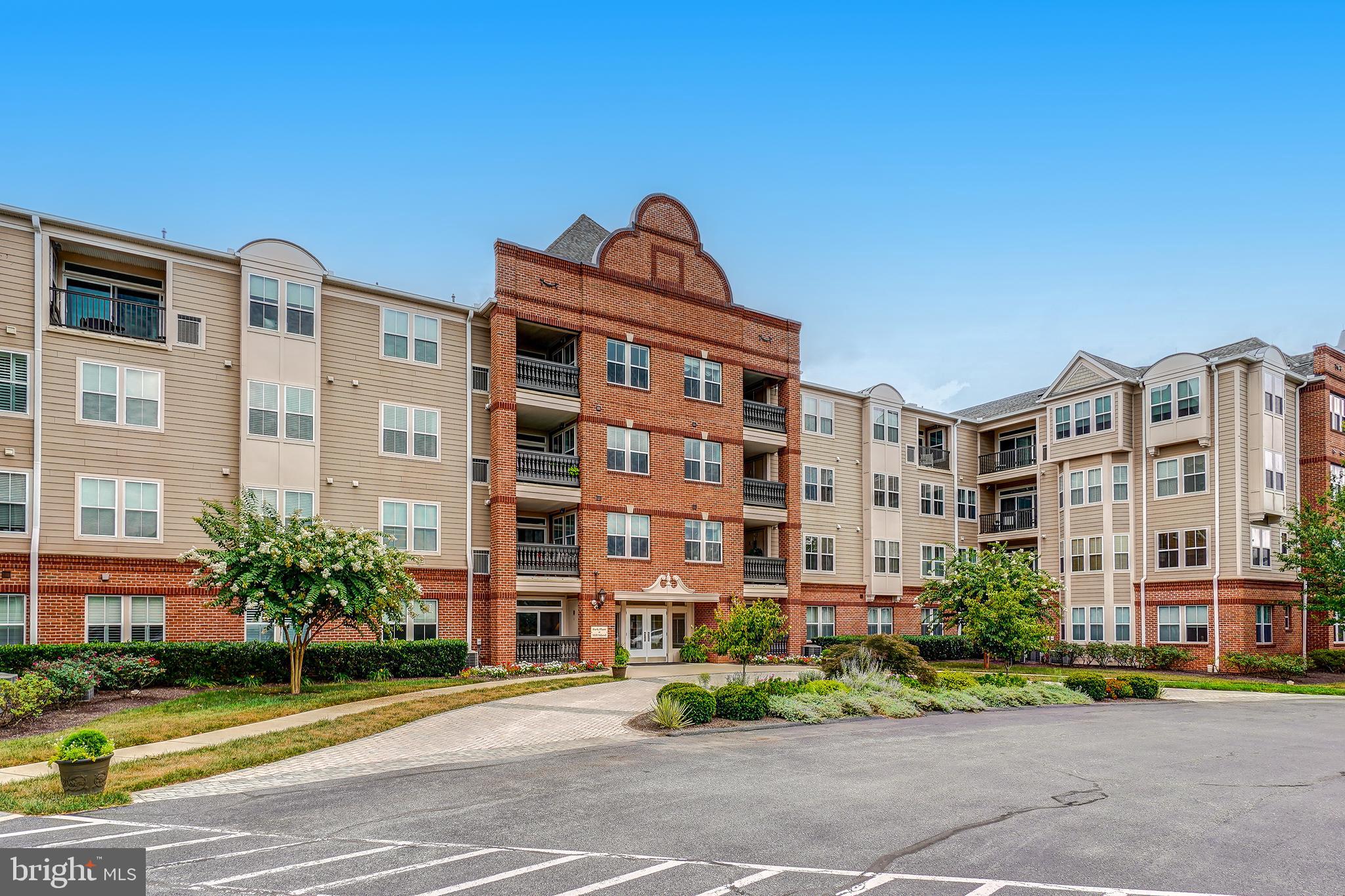 Gorgeous condo unit on the main floor. The open floor plan offers gleaming hardwood floors, a gourmet kitchen, 3 bedrooms, 2 full baths, fireplace, and walk out patio. The large storage room off the kitchen is convenient along with a separate laundry room. Garage parking included. Enjoy the amazing amenities that Worman's Mill has to offer including the Clubhouse with pool, shopping, and amazing restaurants.