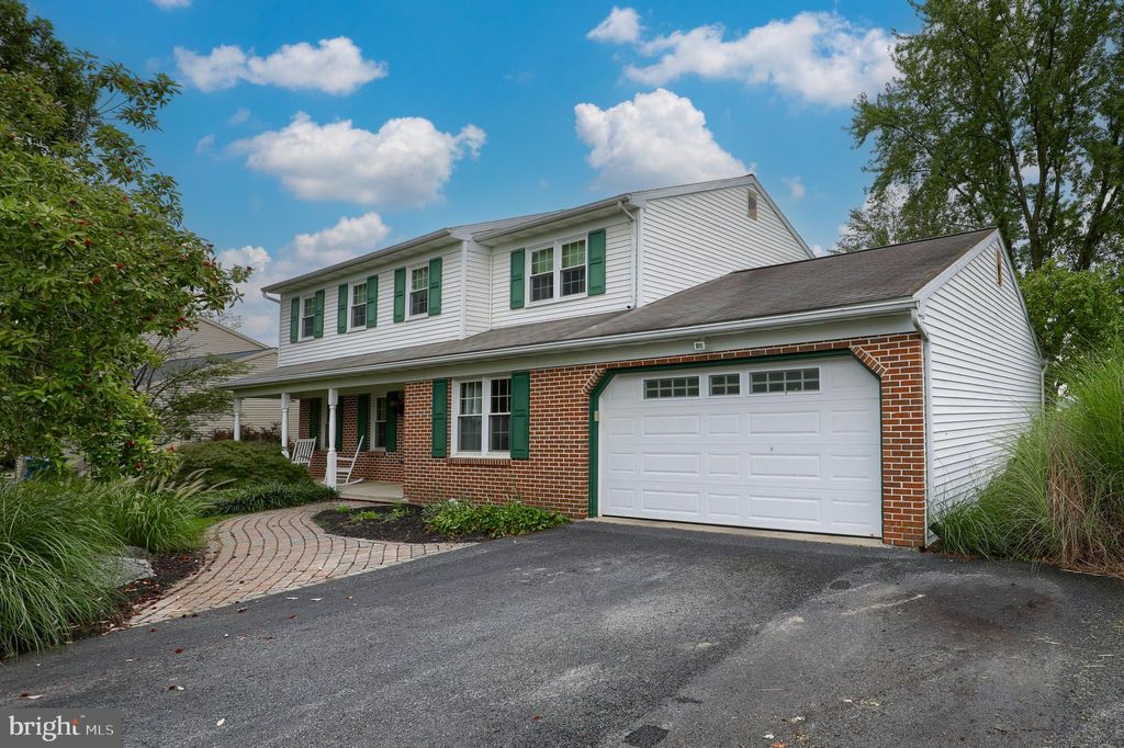 Photo of 194 Northridge Drive, Landisville, PA 17538 (MLS # PALA2043330)