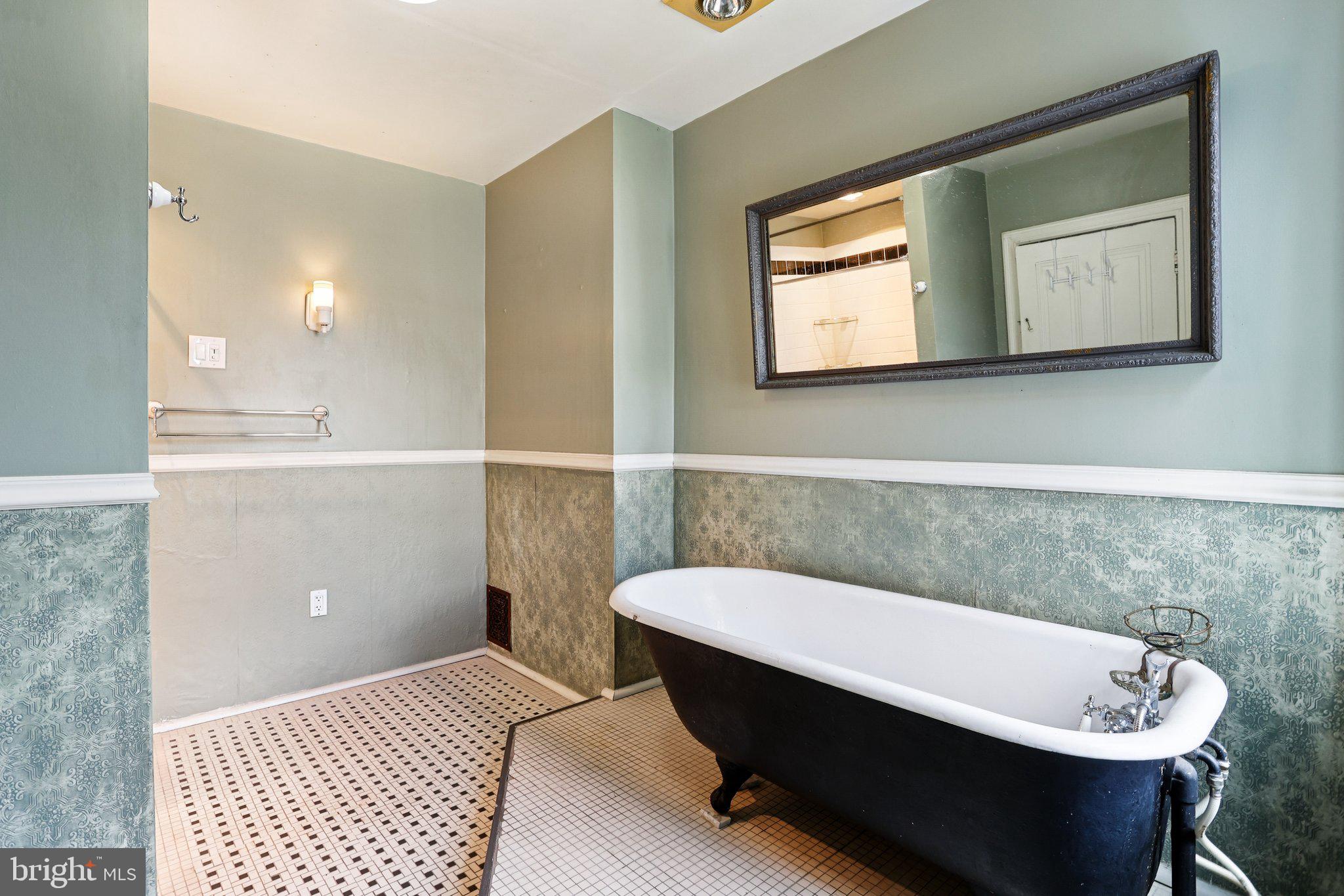 GRADUATE HOSPITAL - Residential