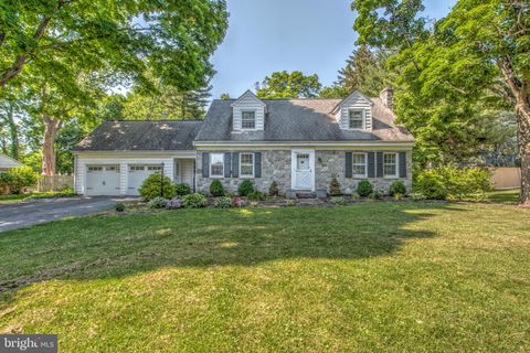 Photo of 1425 SUNSET DR, LANCASTER, PA 17601 (MLS # PALA2035736)
