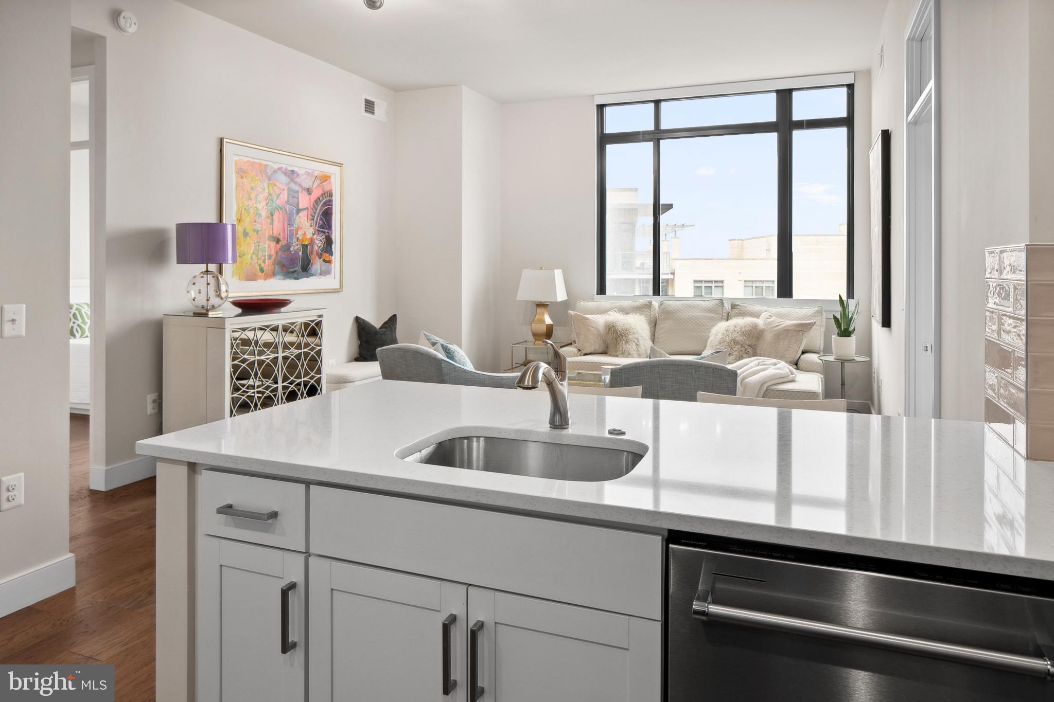 2000 CLARENDON BOULEVARD 504