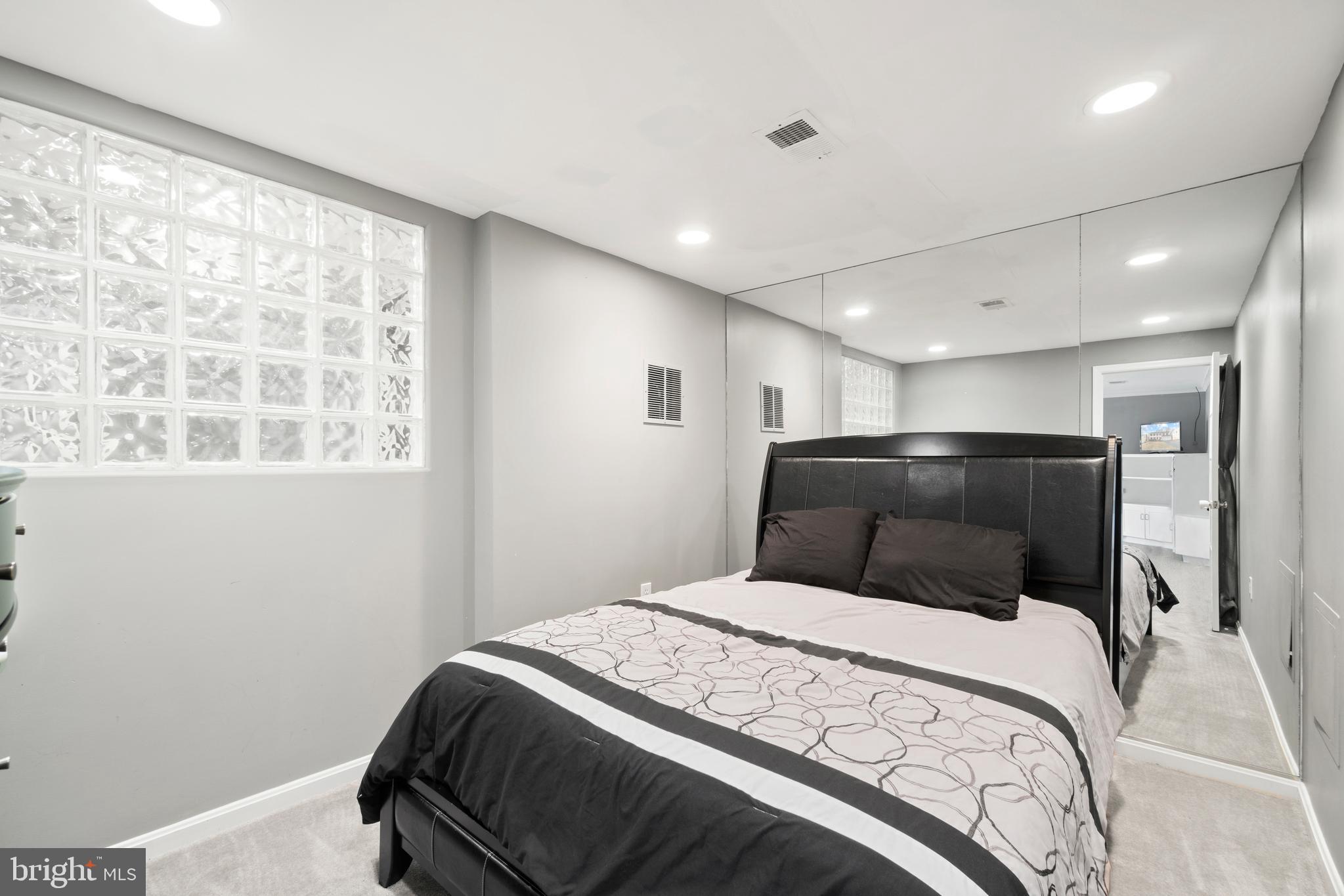 ASCOT WOODS - Residential