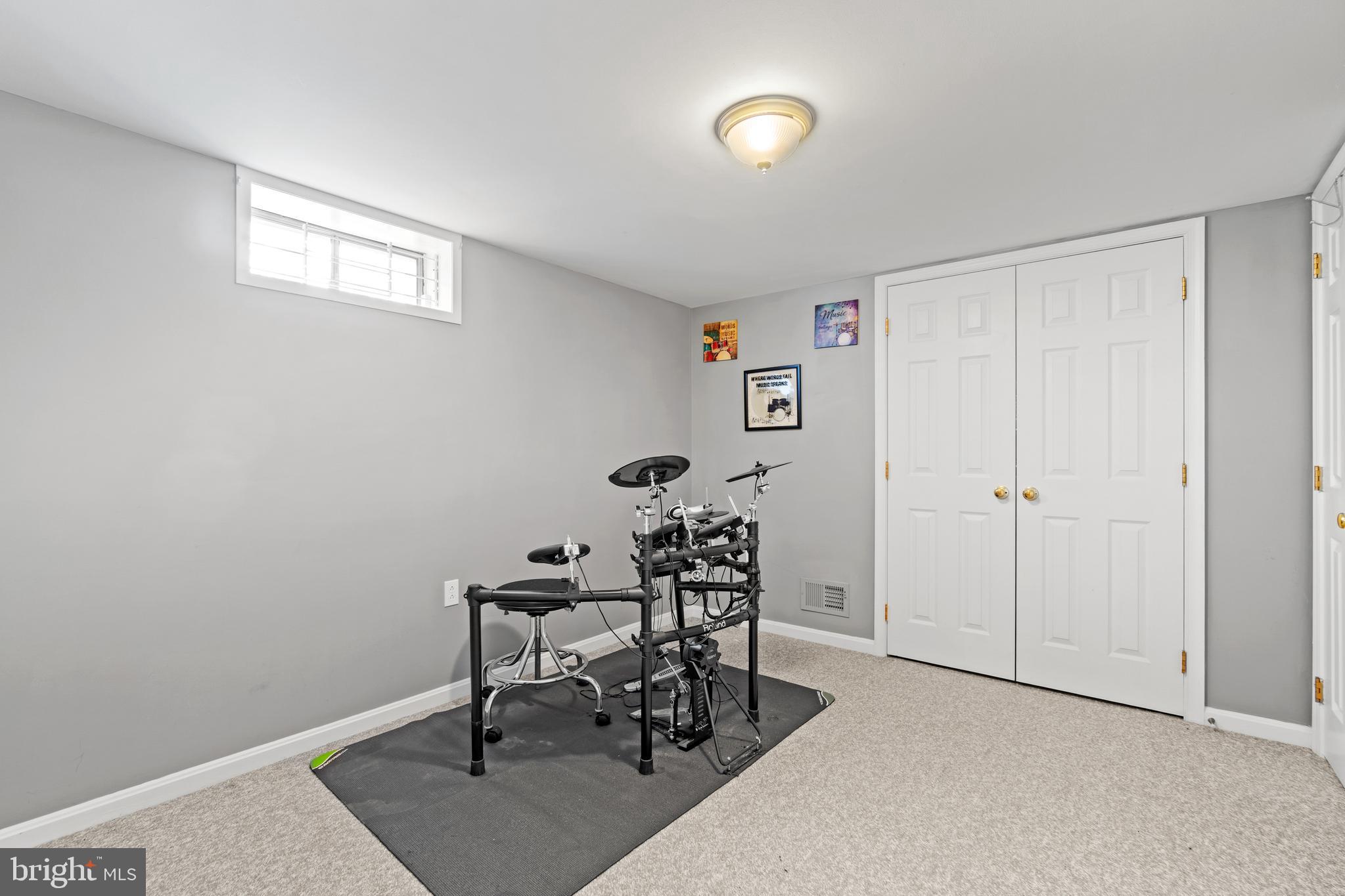 ASCOT WOODS - Residential