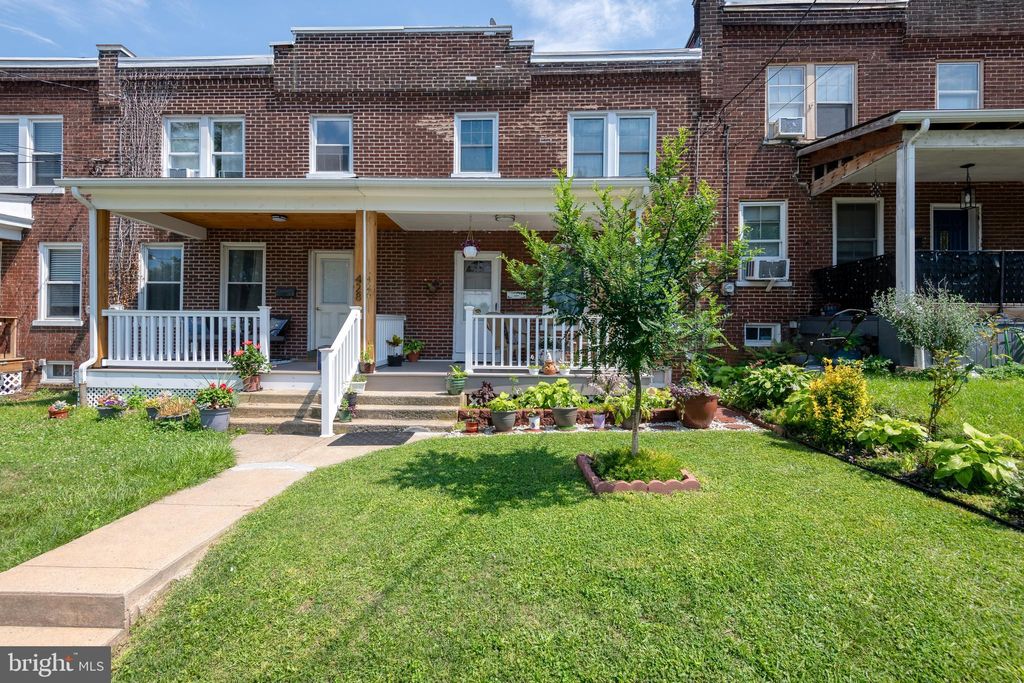Photo of 426 NEW HOLLAND AVE, LANCASTER, PA 17602 (MLS # PALA2037324)