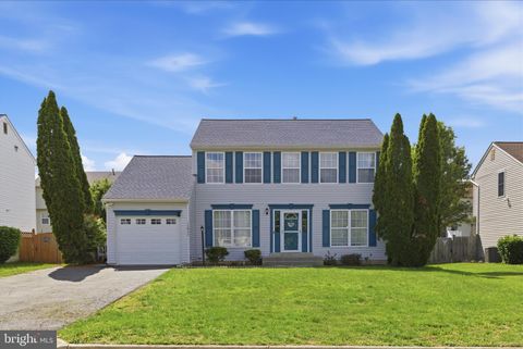 Photo of 13832 Regal Court, WOODBRIDGE, VA 22193 (MLS # VAPW2118464)