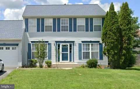 Photo of 13832 Regal Court, WOODBRIDGE, VA 22193 (MLS # VAPW2118464)