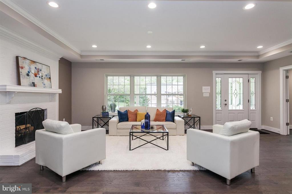 FAIRFAX ACRES - Residential Lease