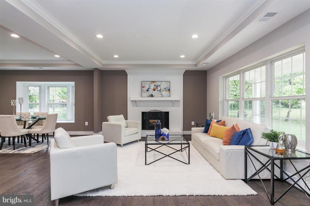 FAIRFAX ACRES - Residential Lease