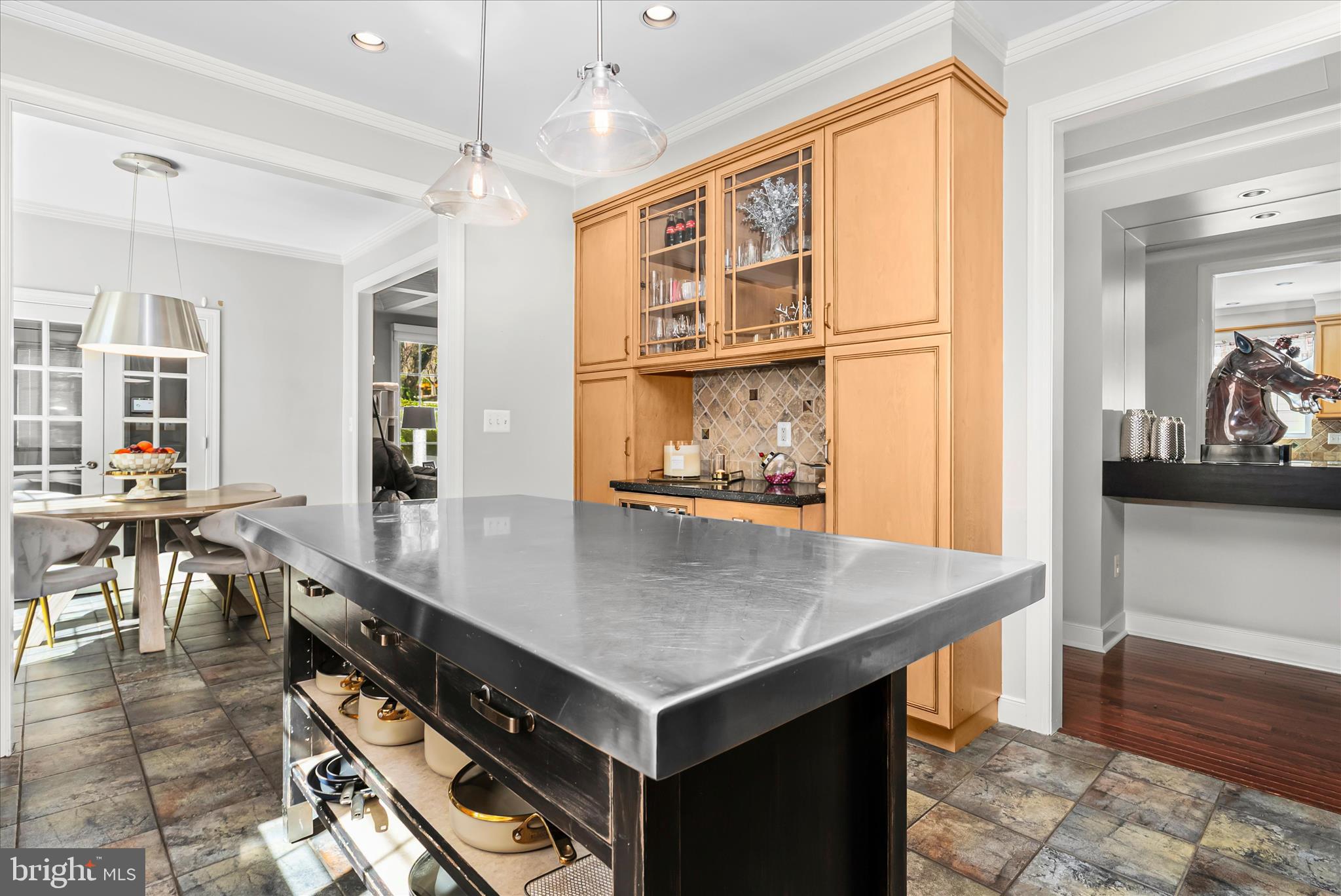 ROLAND PARK - Residential