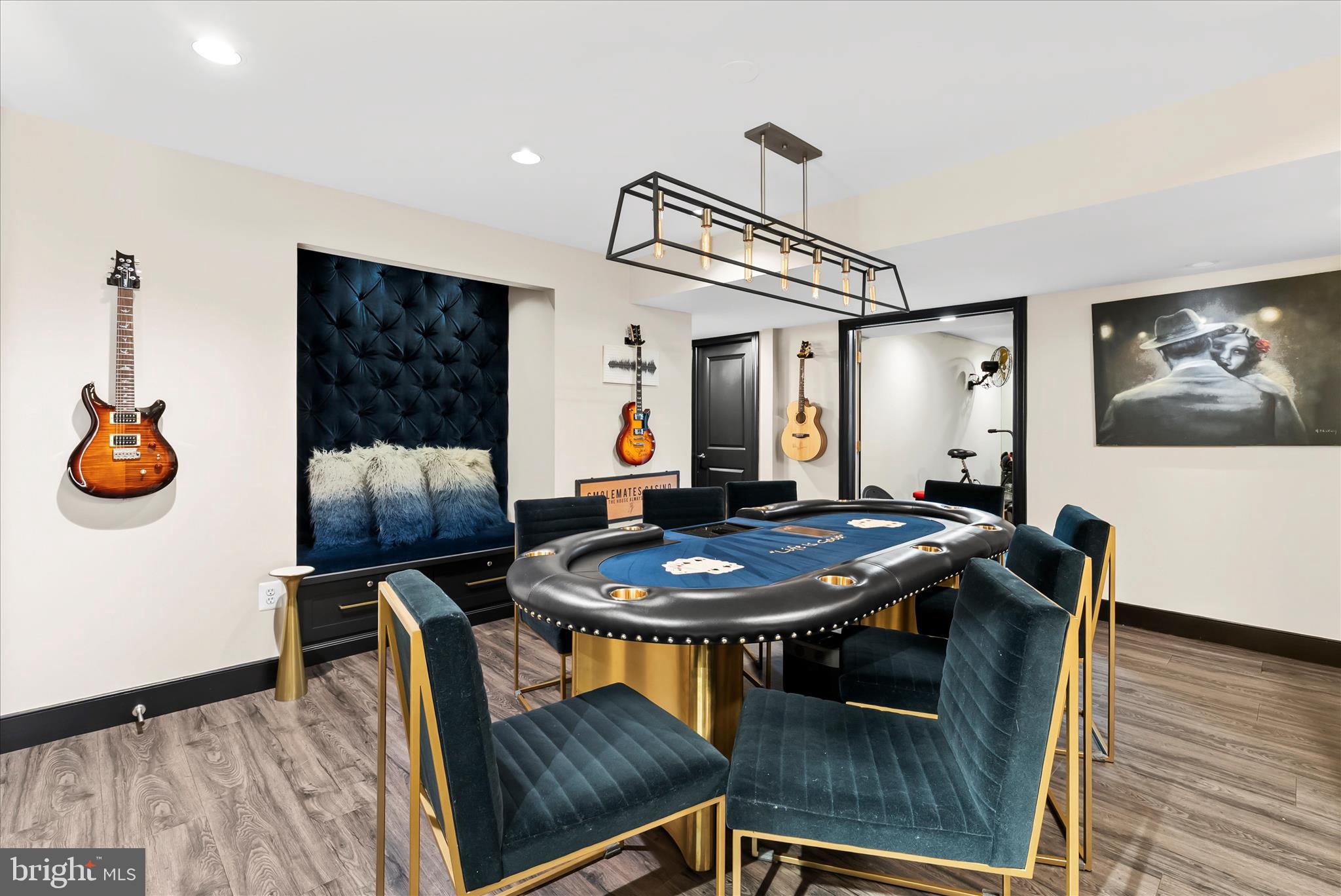 ROLAND PARK - Residential