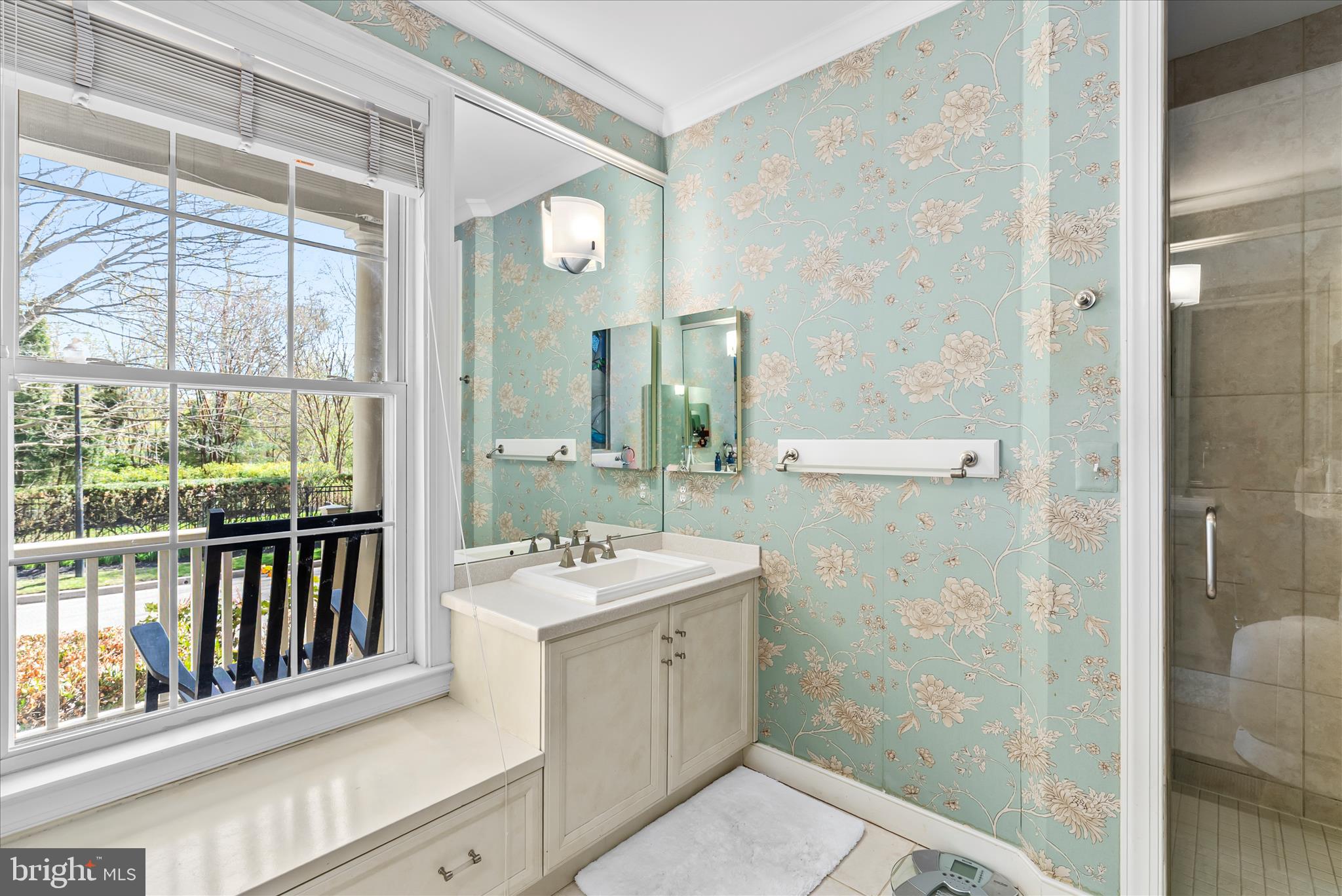 ROLAND PARK - Residential