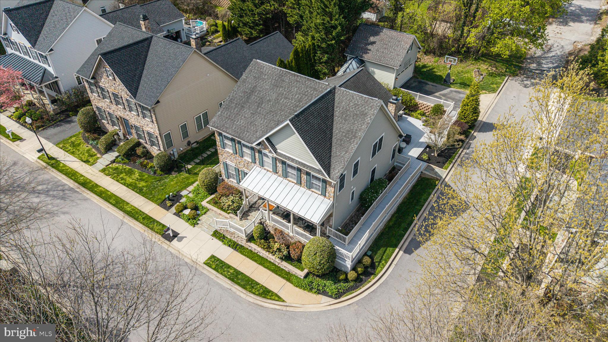 ROLAND PARK - Residential