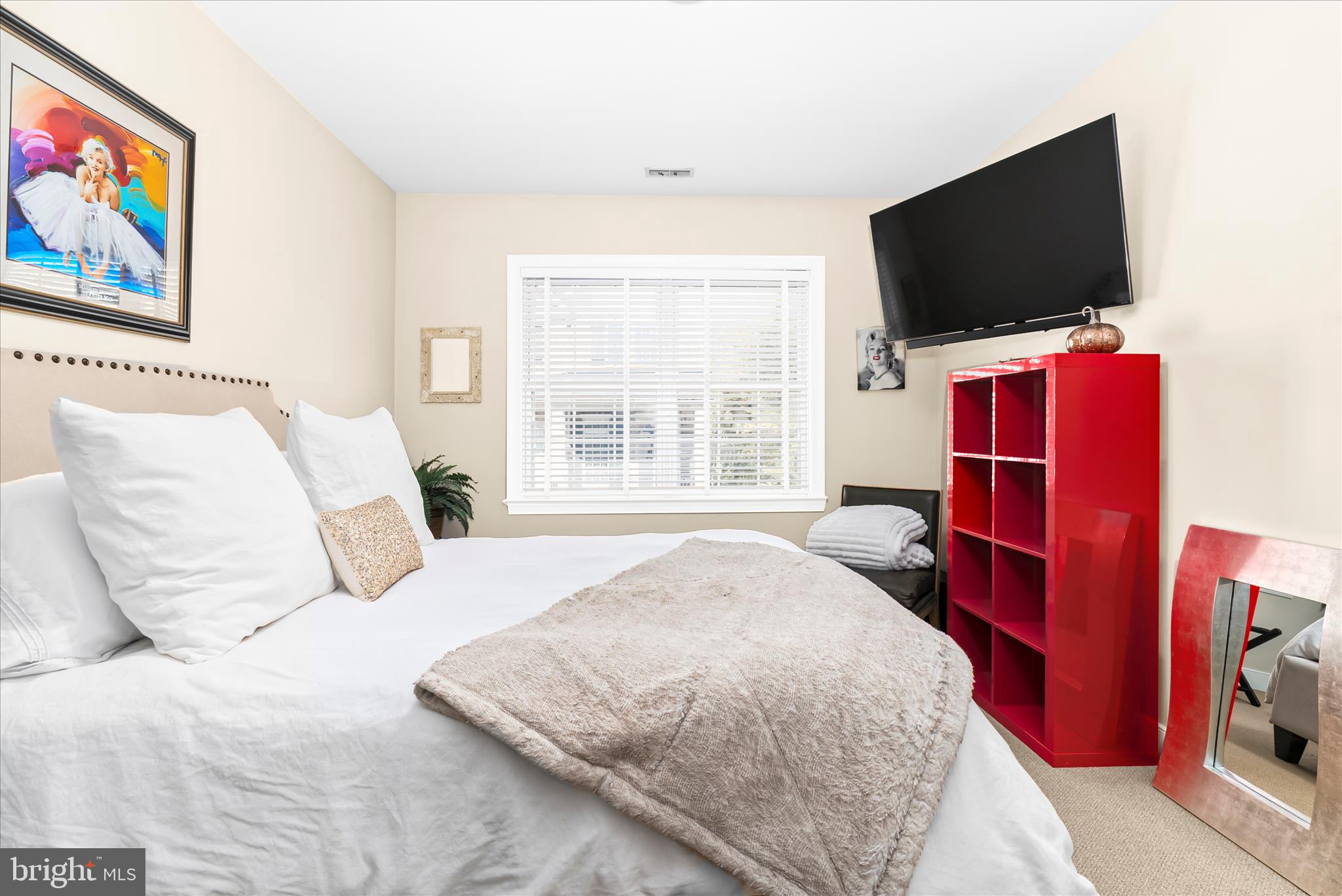 ROLAND PARK - Residential