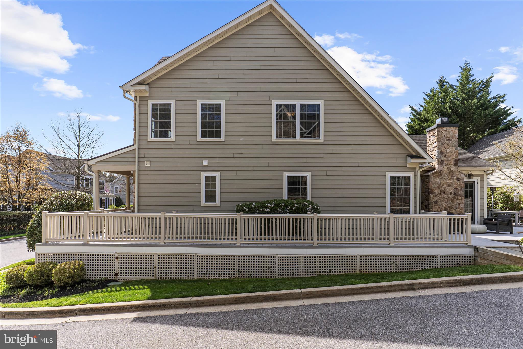 ROLAND PARK - Residential